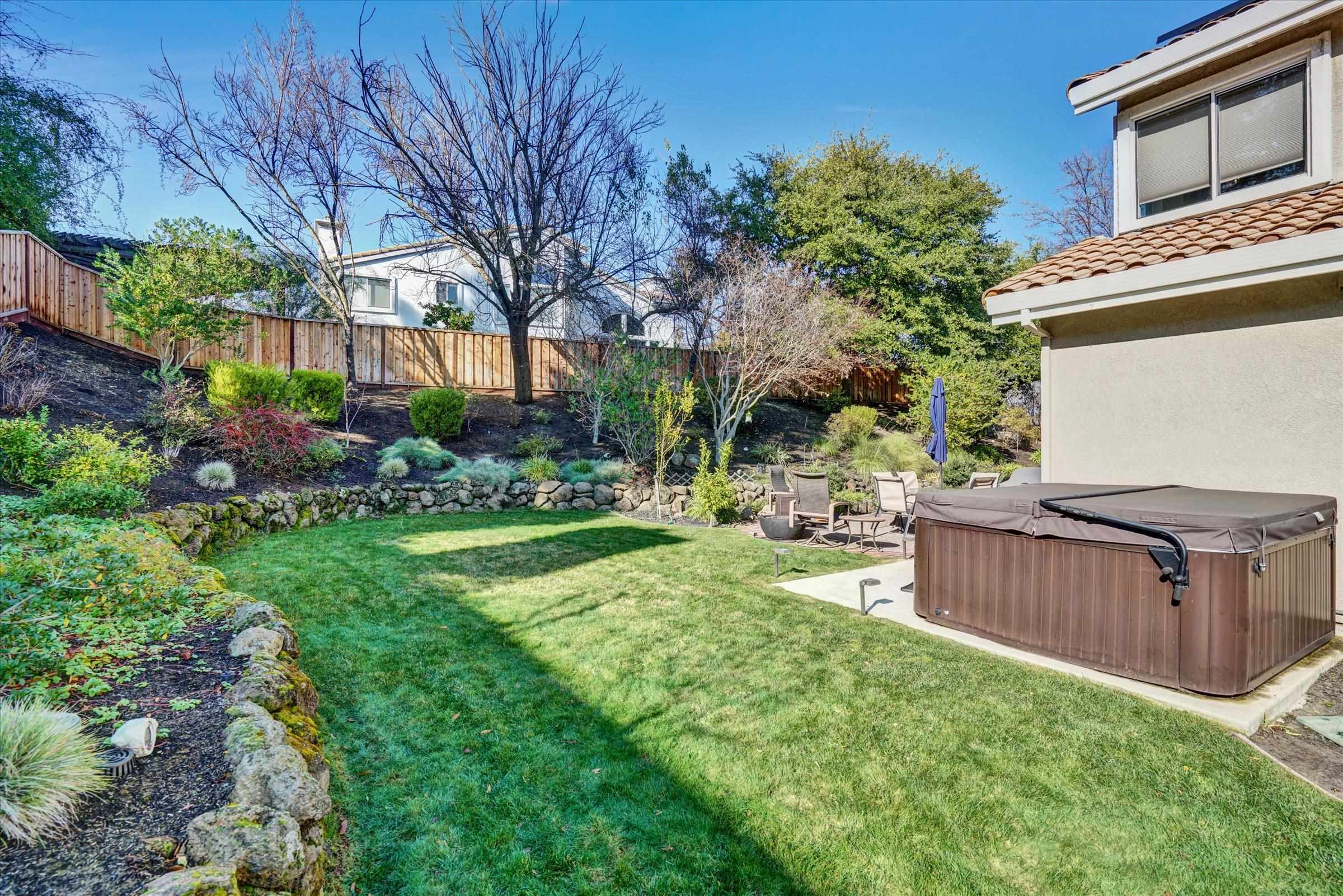 Detail Gallery Image 8 of 45 For 36 Savona Court, Danville,  CA 94526 - 4 Beds | 3 Baths