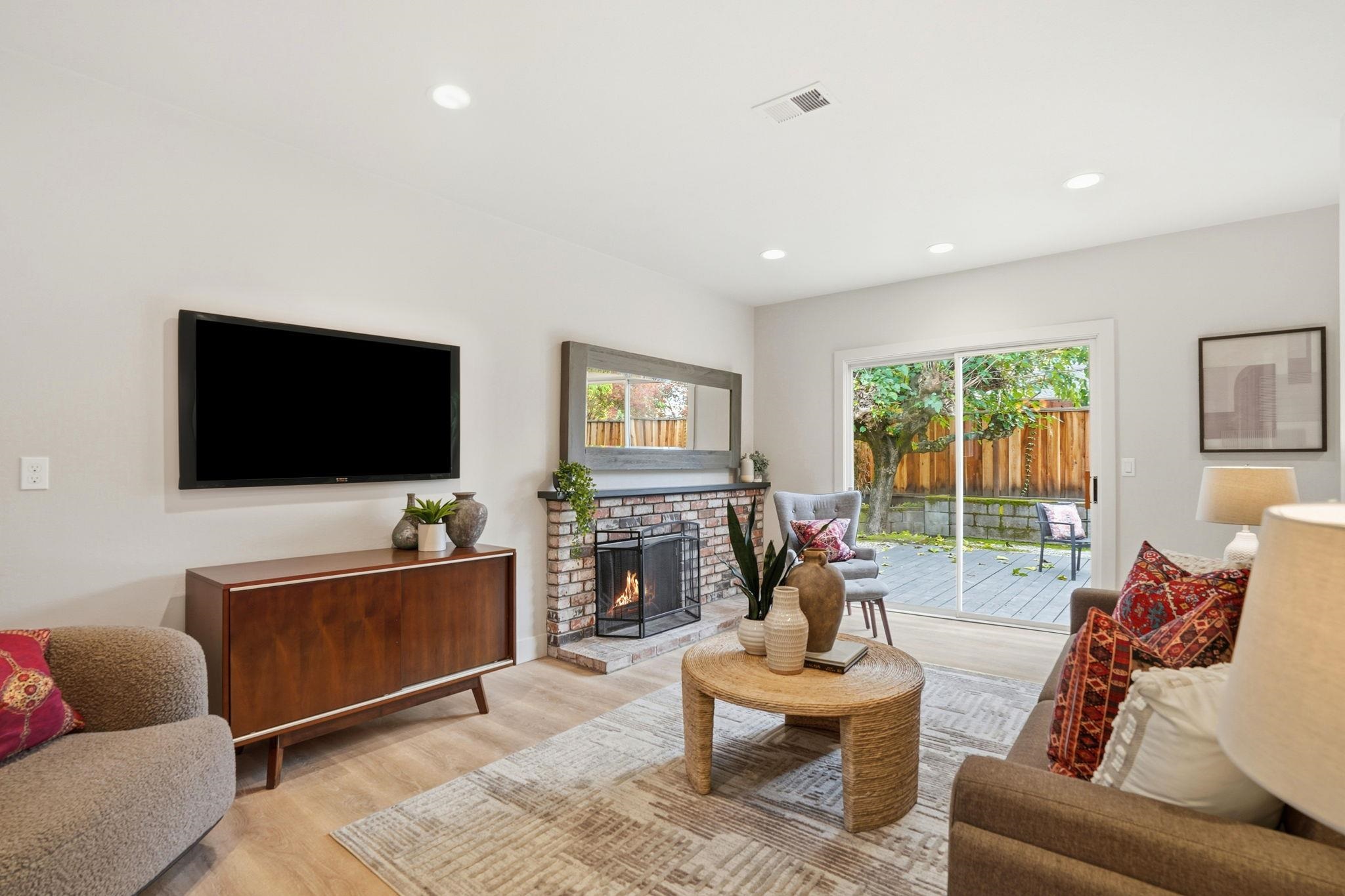 Detail Gallery Image 10 of 39 For 1400 Whitman Rd, Concord,  CA 94518 - 3 Beds | 2 Baths