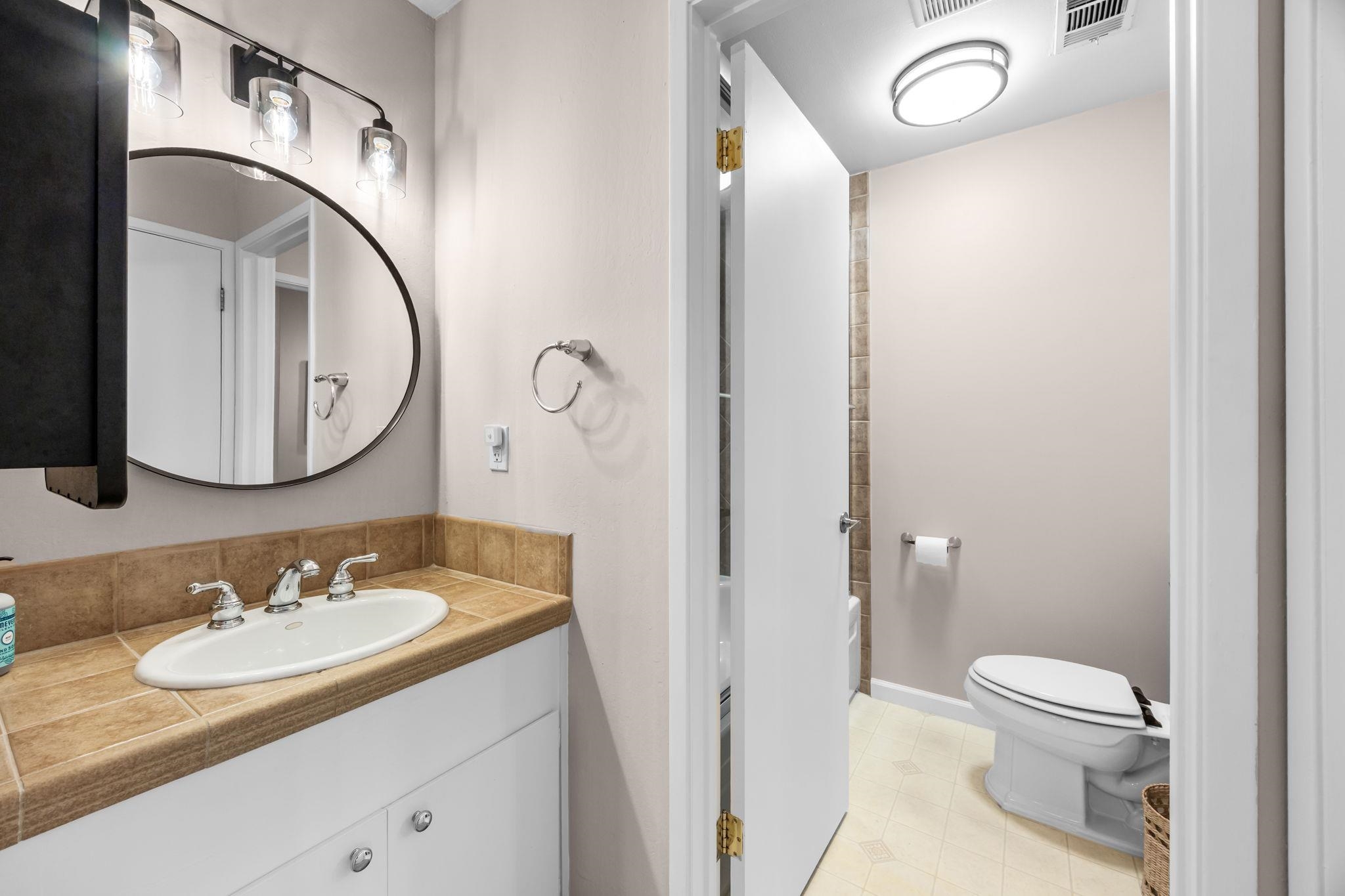 Detail Gallery Image 19 of 26 For 1819 Wildbrook Ct #D,  Concord,  CA 94521 - 3 Beds | 2 Baths