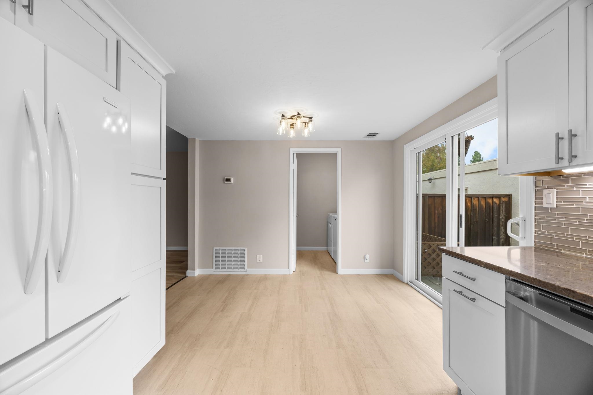 Detail Gallery Image 8 of 26 For 1819 Wildbrook Ct #D,  Concord,  CA 94521 - 3 Beds | 2 Baths