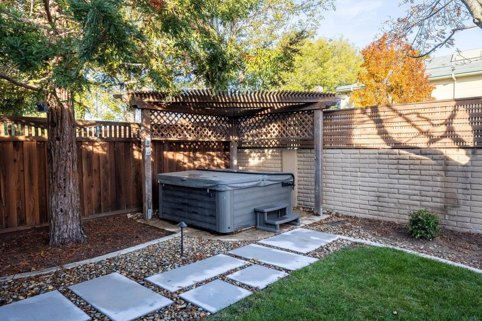 Detail Gallery Image 18 of 23 For 7937 Shannon Court, Dublin,  CA 94568 - 5 Beds | 3 Baths