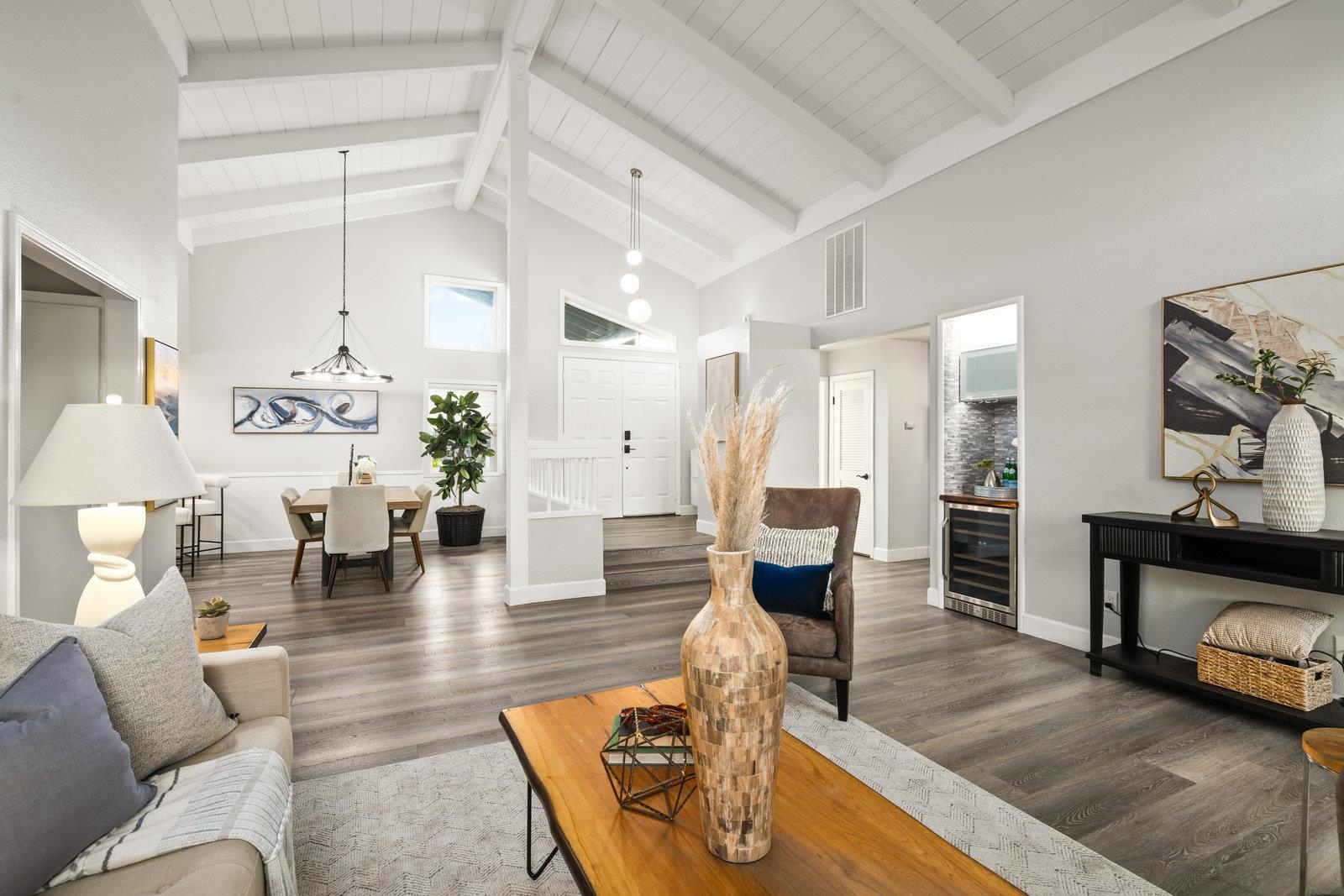 Detail Gallery Image 5 of 23 For 7937 Shannon Court, Dublin,  CA 94568 - 5 Beds | 3 Baths