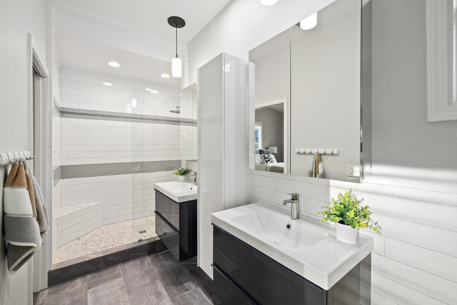 Detail Gallery Image 8 of 23 For 7937 Shannon Court, Dublin,  CA 94568 - 5 Beds | 3 Baths