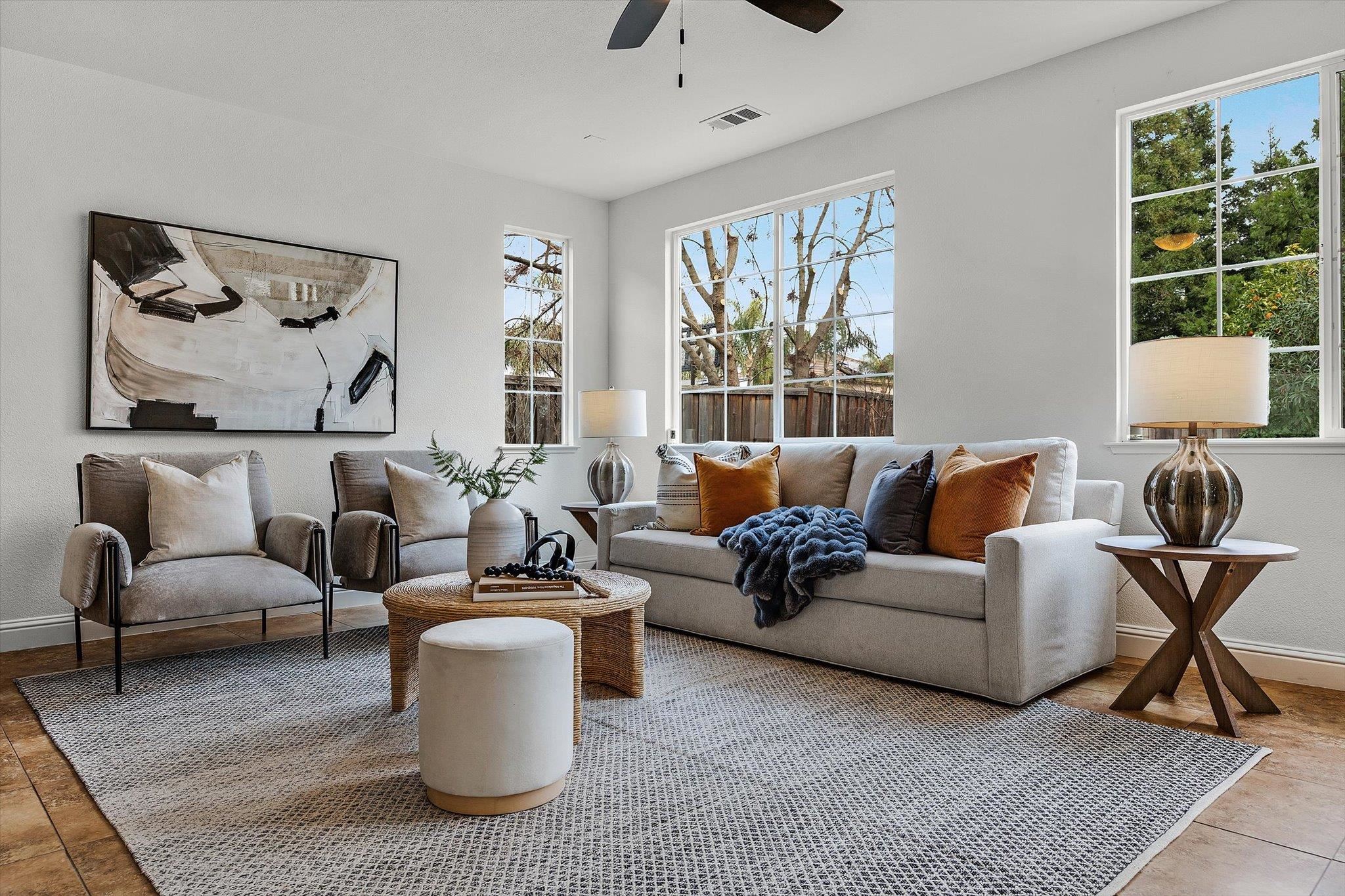 Detail Gallery Image 13 of 56 For 4726 Dandelion Loop, Tracy,  CA 95377 - 4 Beds | 2/1 Baths