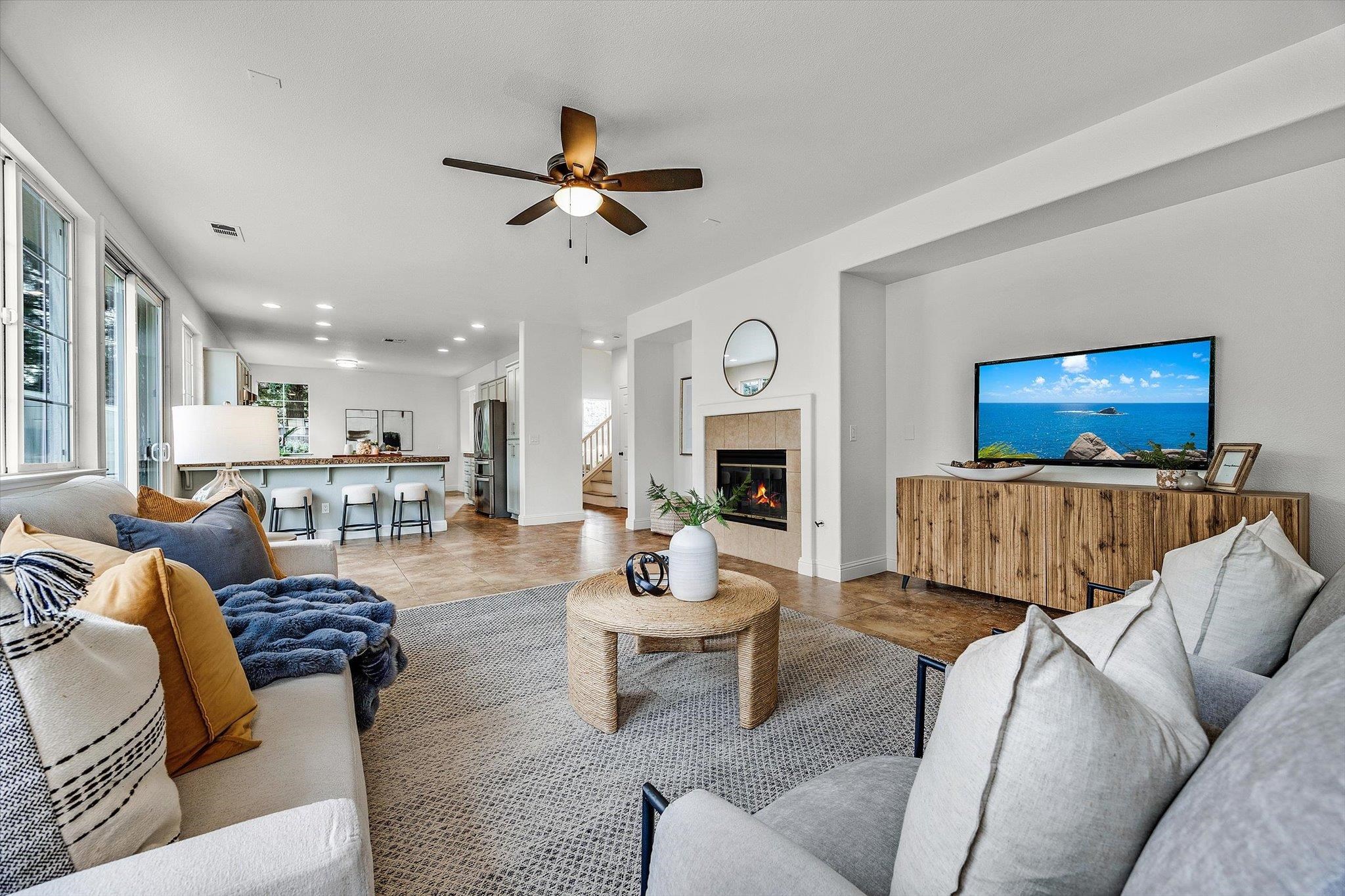 Detail Gallery Image 14 of 56 For 4726 Dandelion Loop, Tracy,  CA 95377 - 4 Beds | 2/1 Baths