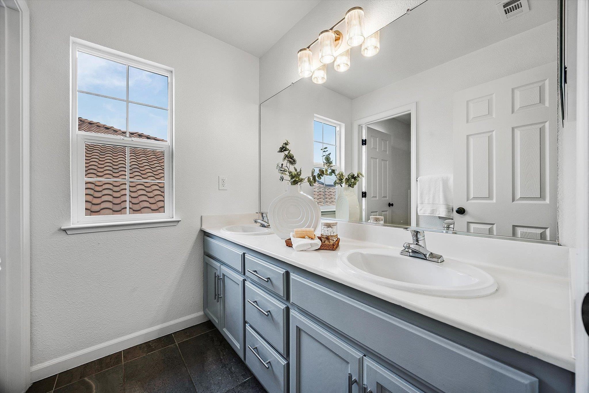 Detail Gallery Image 24 of 56 For 4726 Dandelion Loop, Tracy,  CA 95377 - 4 Beds | 2/1 Baths