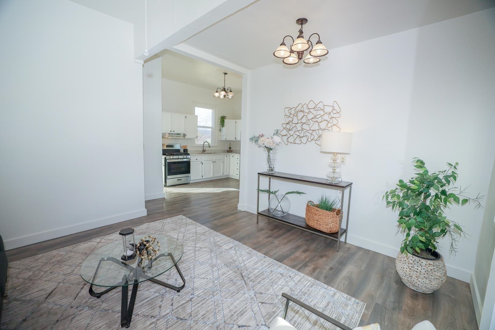 Detail Gallery Image 3 of 43 For 1432 Union St, Oakland,  CA 94607 - – Beds | – Baths