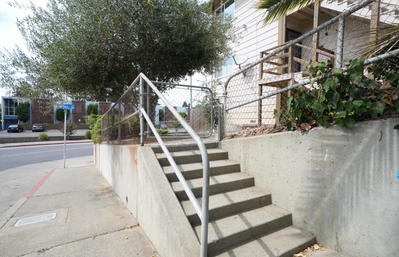 Detail Gallery Image 17 of 23 For 100 Carolina St. #B,  Vallejo,  CA 94590 - 2 Beds | 1 Baths