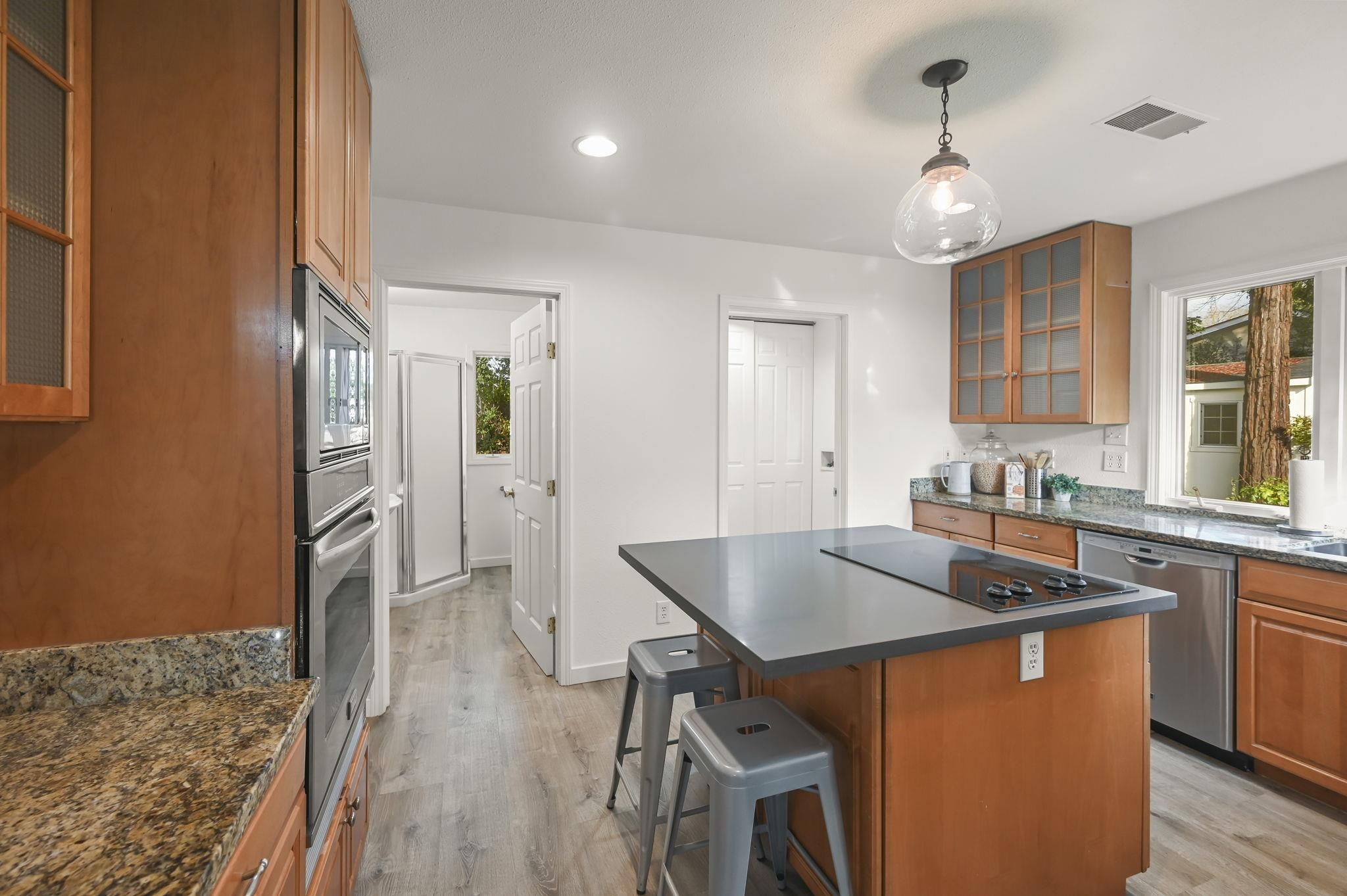 Detail Gallery Image 14 of 41 For 145 Gil Blas Rd, Danville,  CA 94526 - 2 Beds | 2 Baths