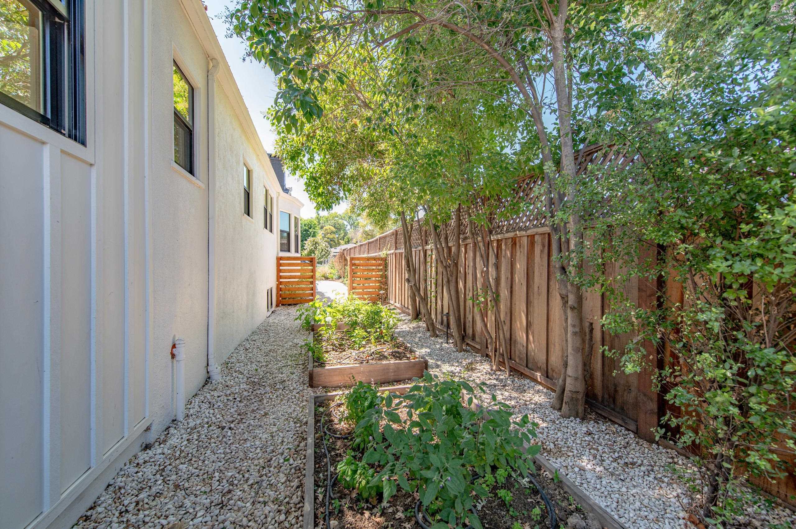 Detail Gallery Image 46 of 49 For 4073 Stanley Blvd, Pleasanton,  CA 94566 - 5 Beds | 3 Baths