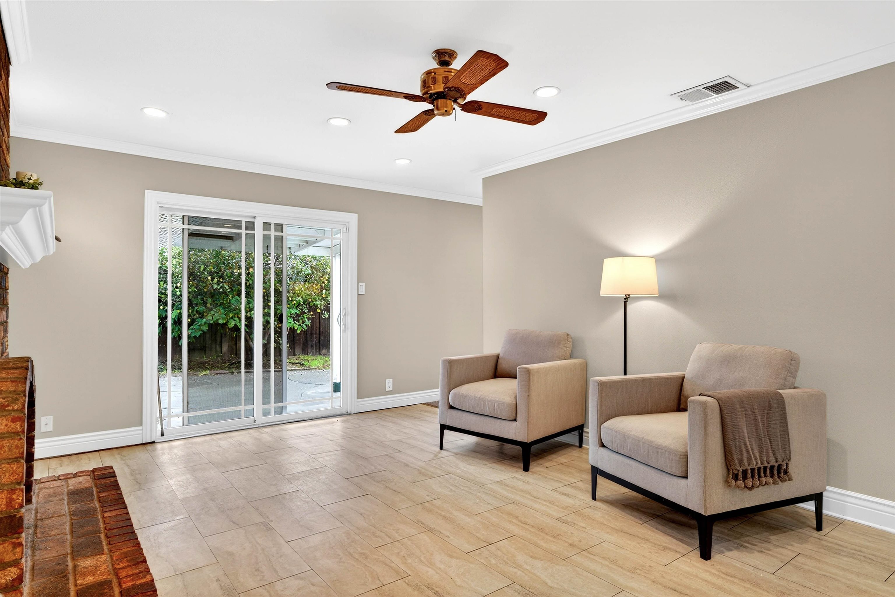 Detail Gallery Image 11 of 33 For 2737 Barcelona Cir, Antioch,  CA 94509 - 3 Beds | 2 Baths