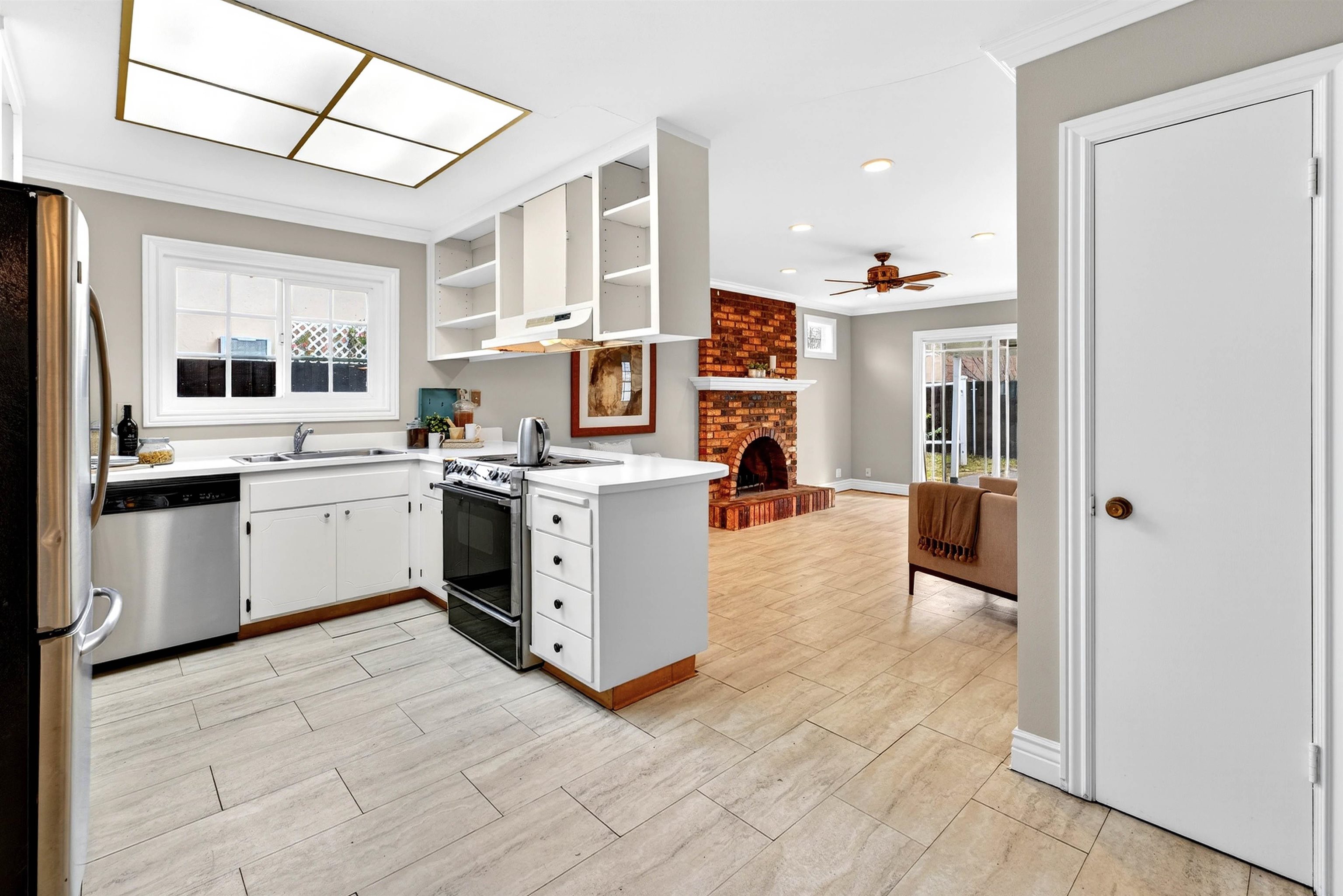 Detail Gallery Image 14 of 33 For 2737 Barcelona Cir, Antioch,  CA 94509 - 3 Beds | 2 Baths