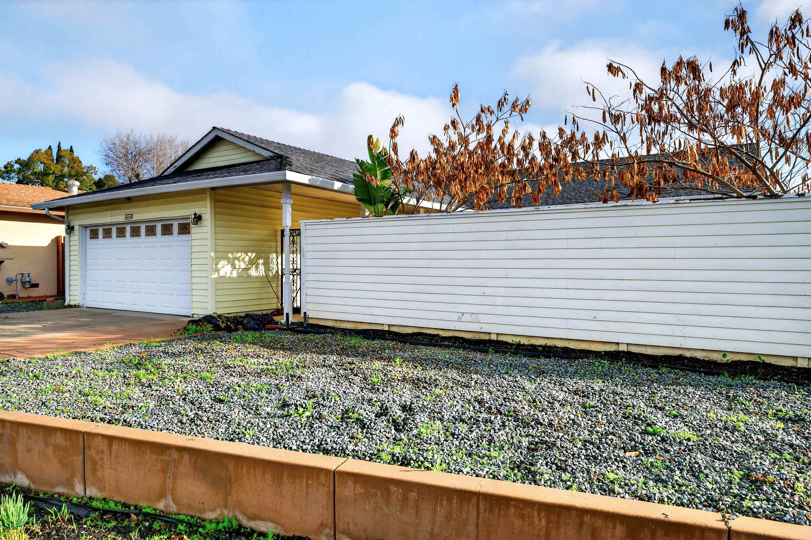 Detail Gallery Image 3 of 33 For 2737 Barcelona Cir, Antioch,  CA 94509 - 3 Beds | 2 Baths