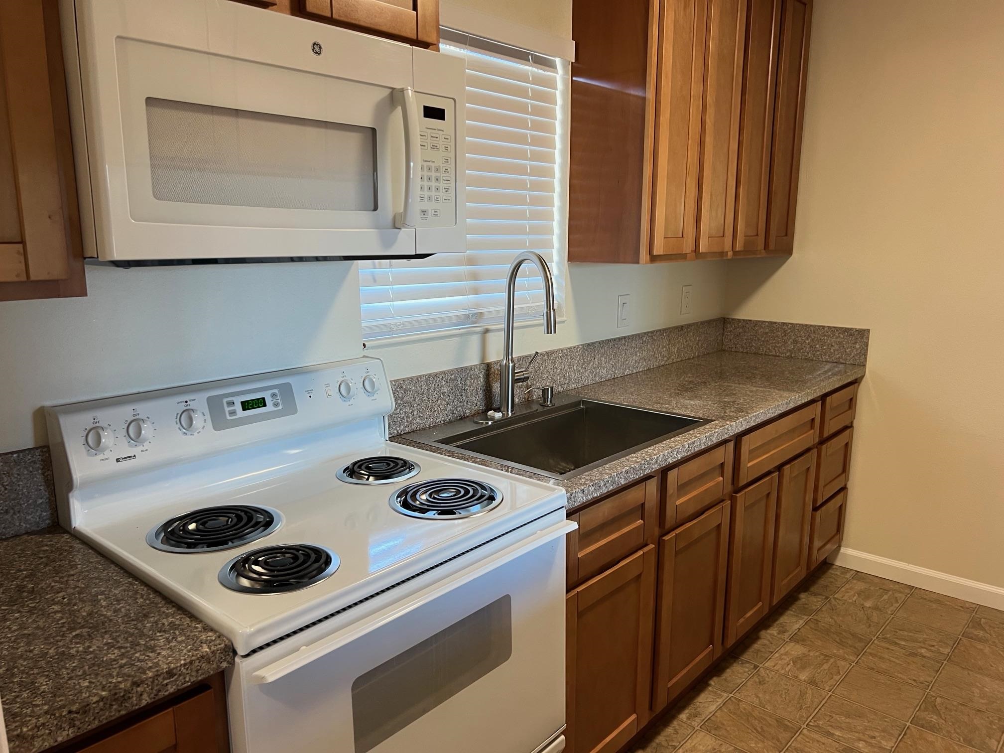 Detail Gallery Image 8 of 29 For 36976 Mulberry St #I,  Newark,  CA 94560 - 1 Beds | 1 Baths