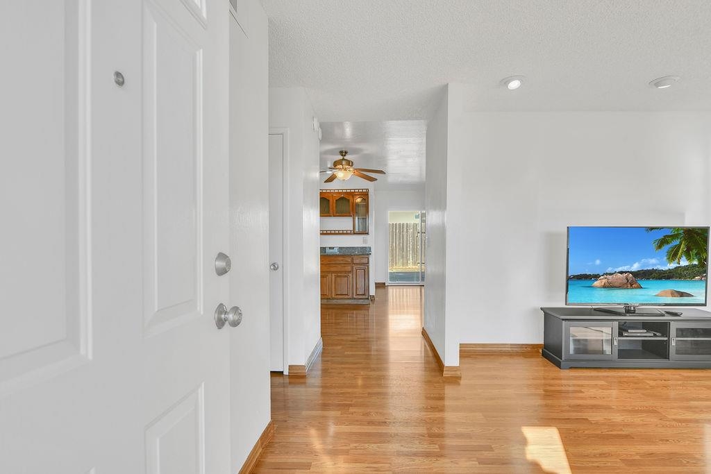 Detail Gallery Image 12 of 34 For 316 Meadows Dr, Vallejo,  CA 94589 - 4 Beds | 2 Baths