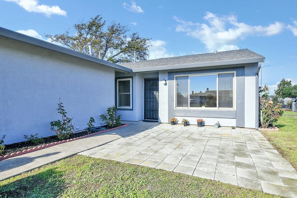 Detail Gallery Image 3 of 34 For 316 Meadows Dr, Vallejo,  CA 94589 - 4 Beds | 2 Baths