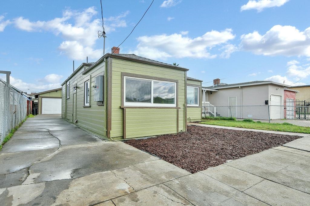 Detail Gallery Image 17 of 23 For 436 S 16th St, Richmond,  CA 94804 - 3 Beds | 2 Baths