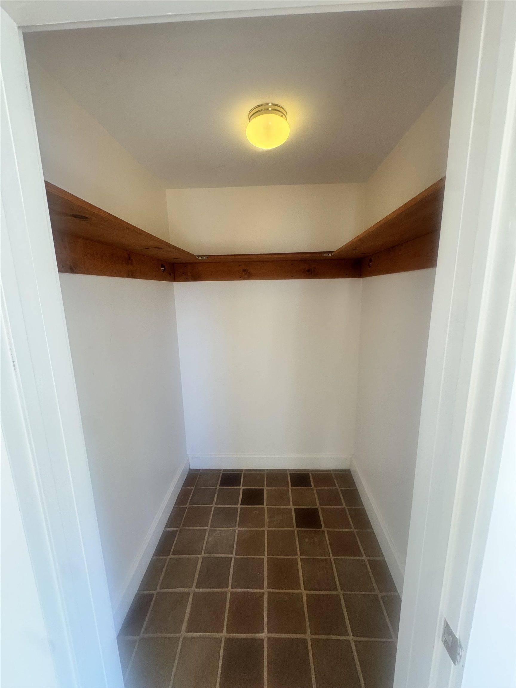 Detail Gallery Image 12 of 32 For 1723 Carleton Street a,  Berkeley,  CA 94703 - 3 Beds | 1 Baths