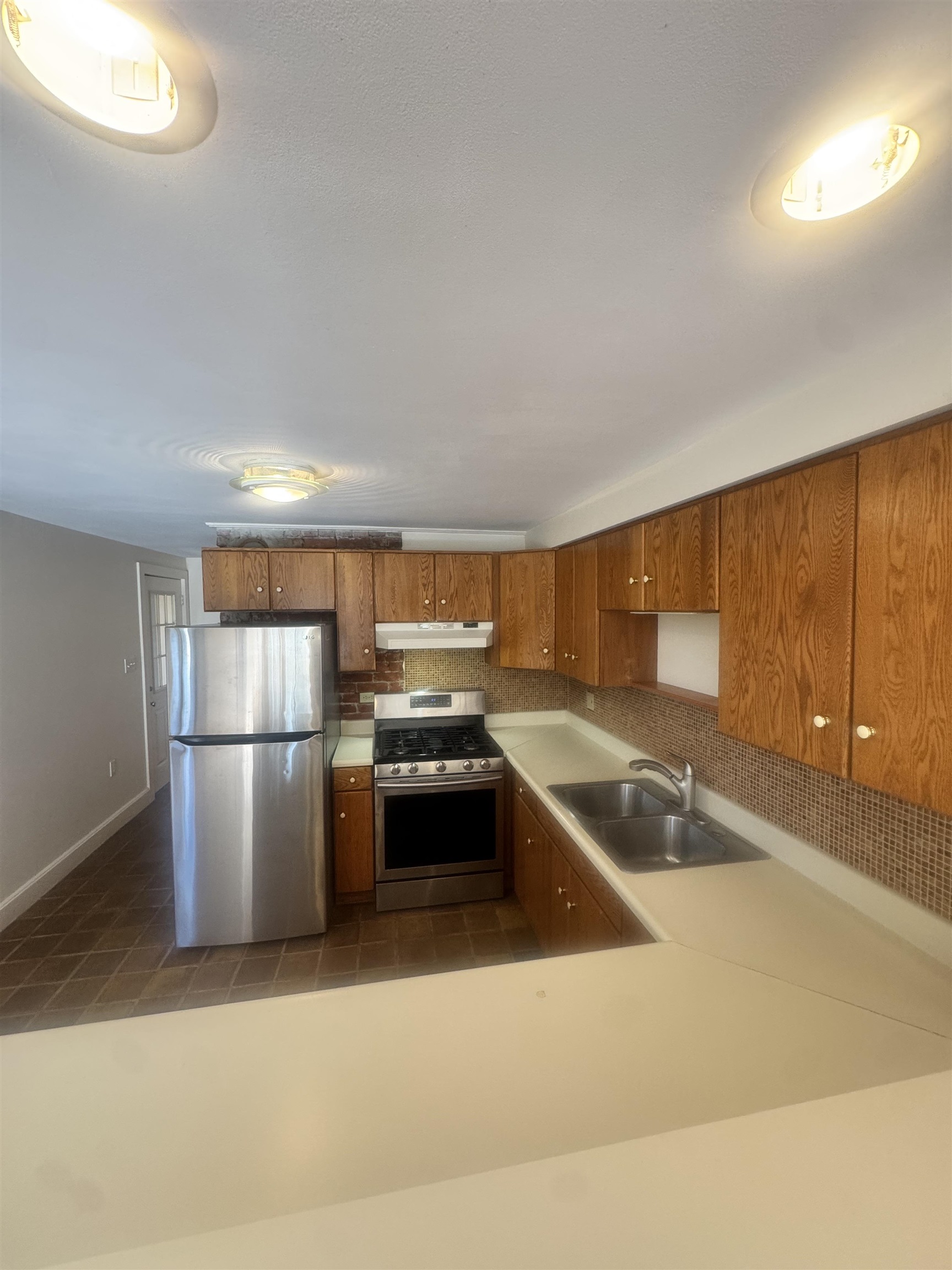 Detail Gallery Image 14 of 32 For 1723 Carleton Street a,  Berkeley,  CA 94703 - 3 Beds | 1 Baths