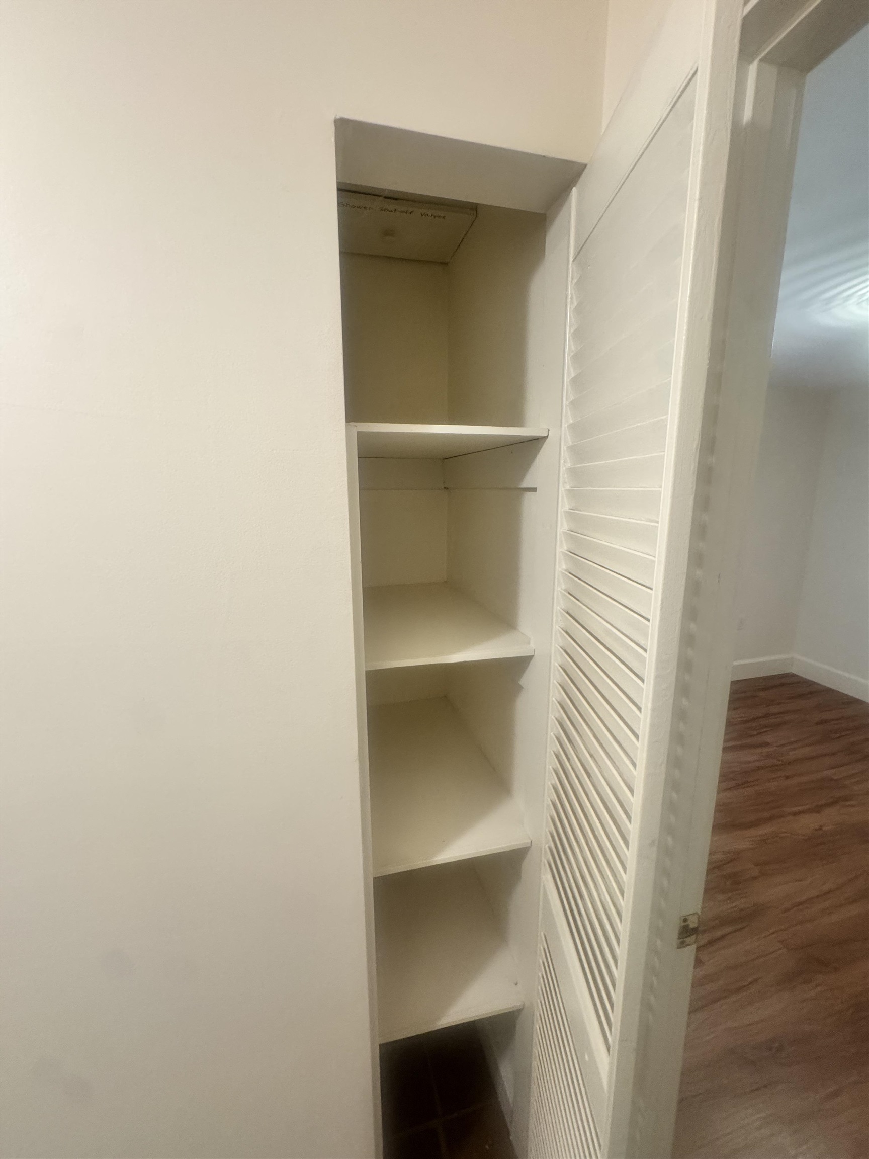 Detail Gallery Image 25 of 32 For 1723 Carleton Street a,  Berkeley,  CA 94703 - 3 Beds | 1 Baths