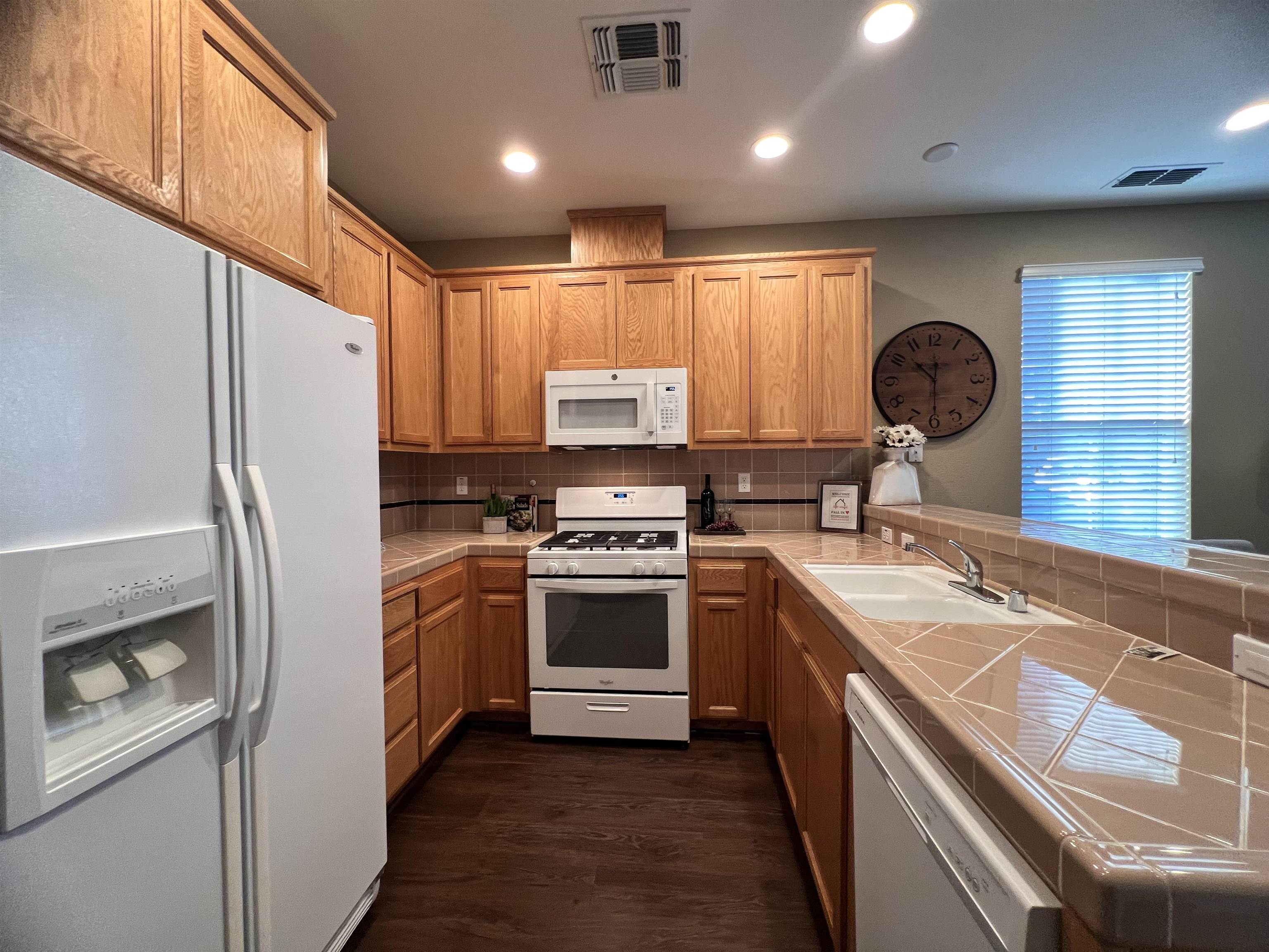 Photo #7: 41120303 Listing: Photo #7