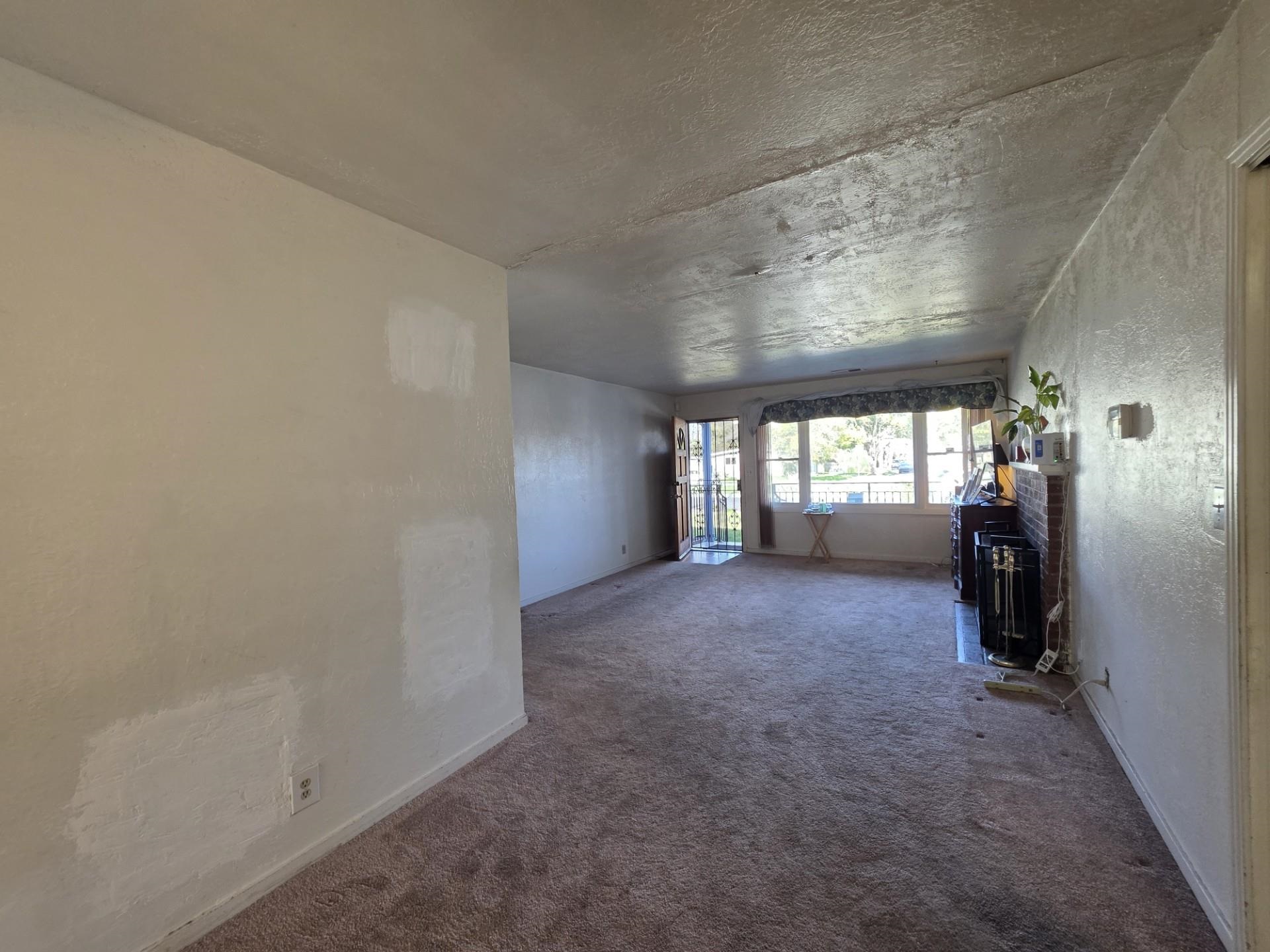 Detail Gallery Image 4 of 25 For 224 Ivy Dr, Menlo Park,  CA 94025 - 3 Beds | 2 Baths