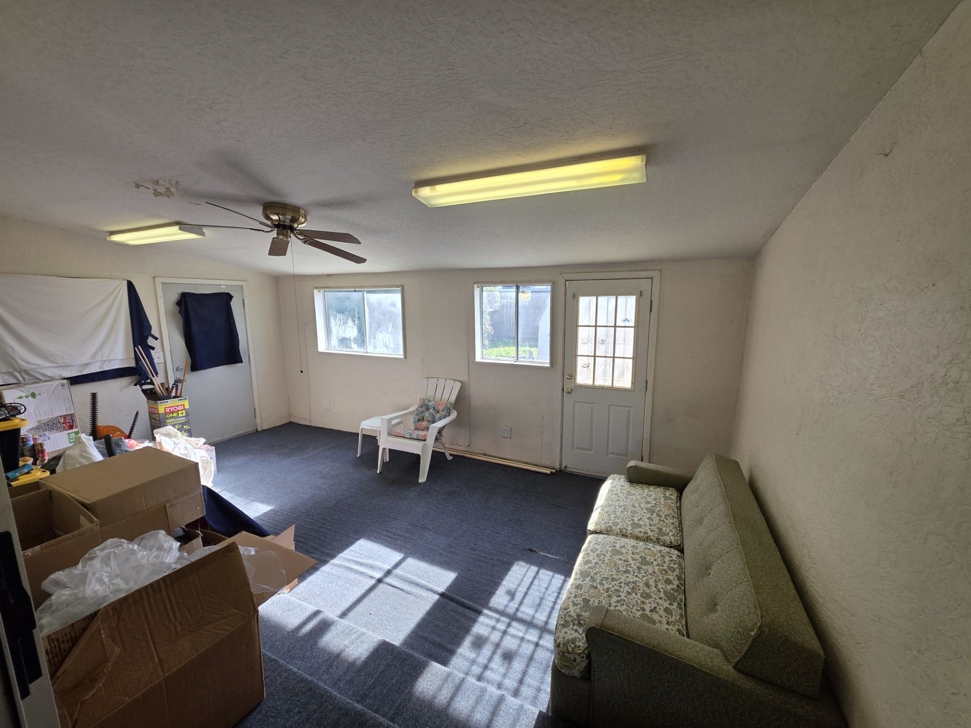 Detail Gallery Image 8 of 25 For 224 Ivy Dr, Menlo Park,  CA 94025 - 3 Beds | 2 Baths