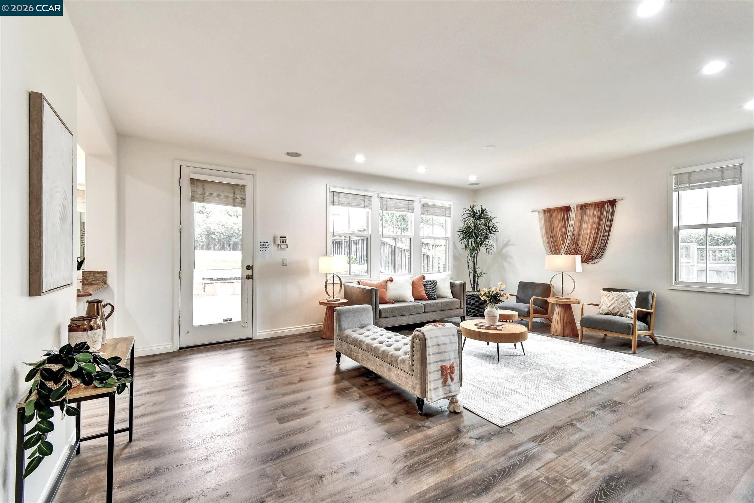 Detail Gallery Image 16 of 60 For 1018 Promenade St., Hercules,  CA 94547 - 6 Beds | 5/1 Baths