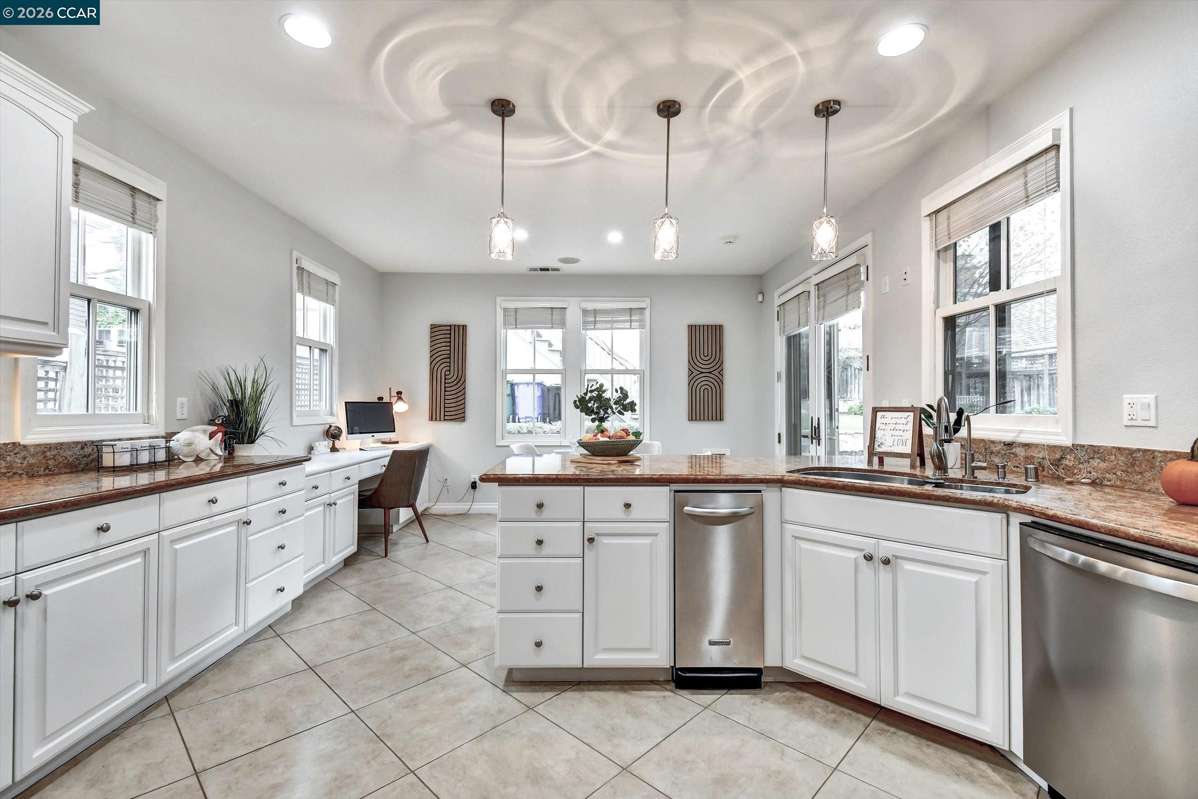 Detail Gallery Image 20 of 60 For 1018 Promenade St., Hercules,  CA 94547 - 6 Beds | 5/1 Baths