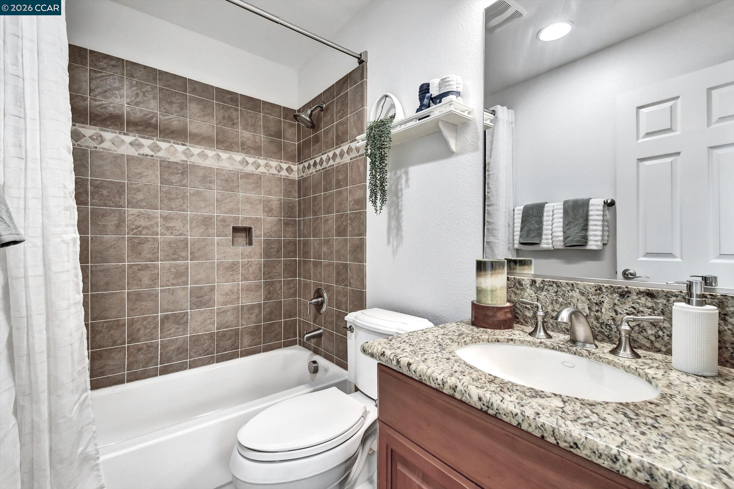 Detail Gallery Image 30 of 60 For 1018 Promenade St., Hercules,  CA 94547 - 6 Beds | 5/1 Baths