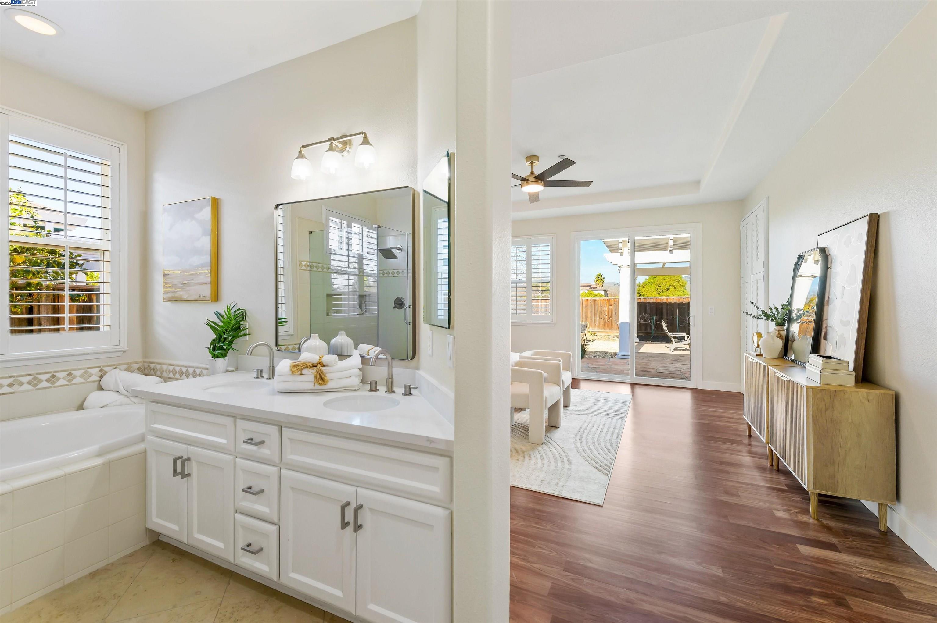 Detail Gallery Image 16 of 31 For 1821 Meadow Glen Dr, Livermore,  CA 94551 - 3 Beds | 2 Baths