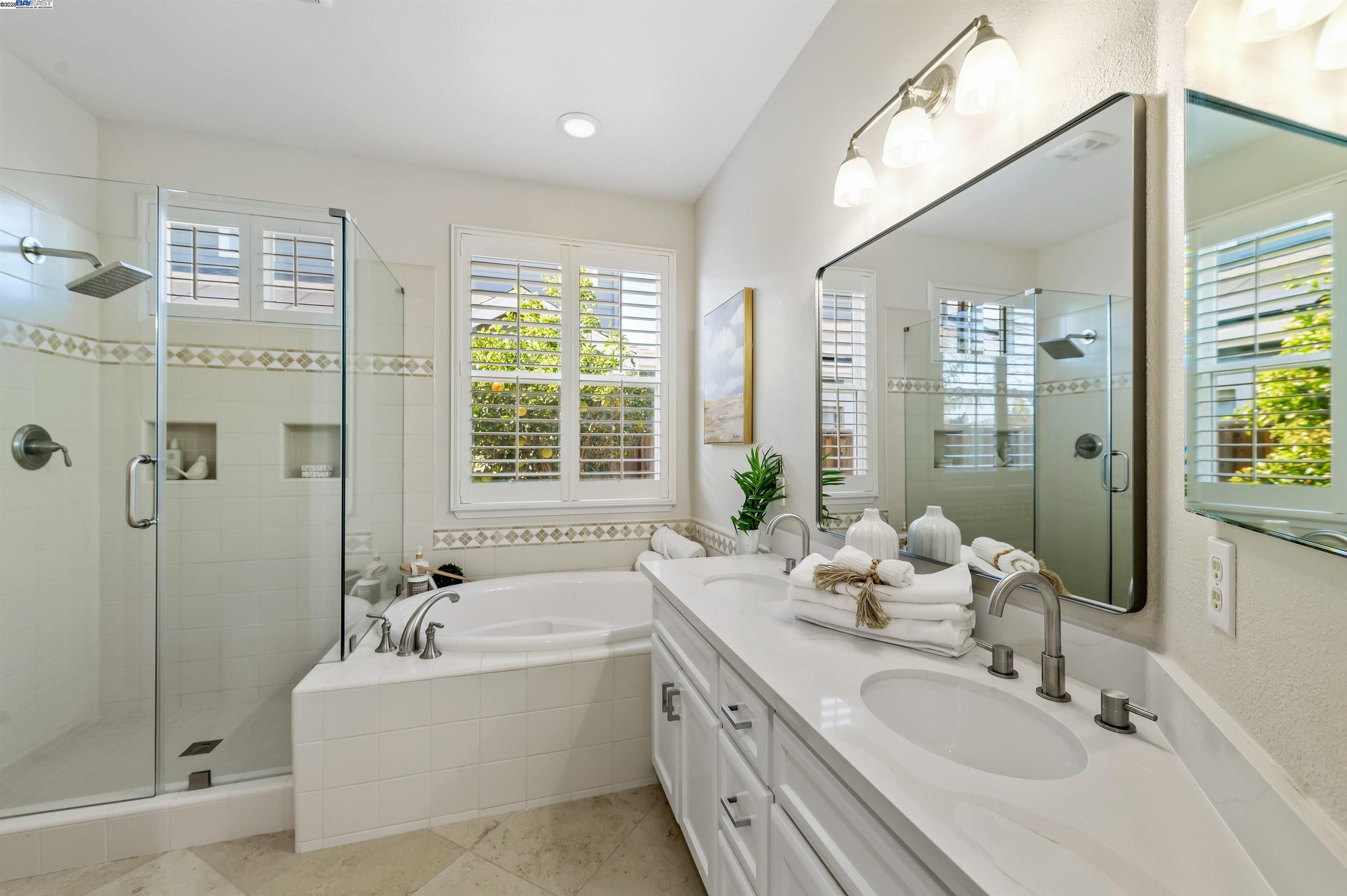 Detail Gallery Image 17 of 31 For 1821 Meadow Glen Dr, Livermore,  CA 94551 - 3 Beds | 2 Baths