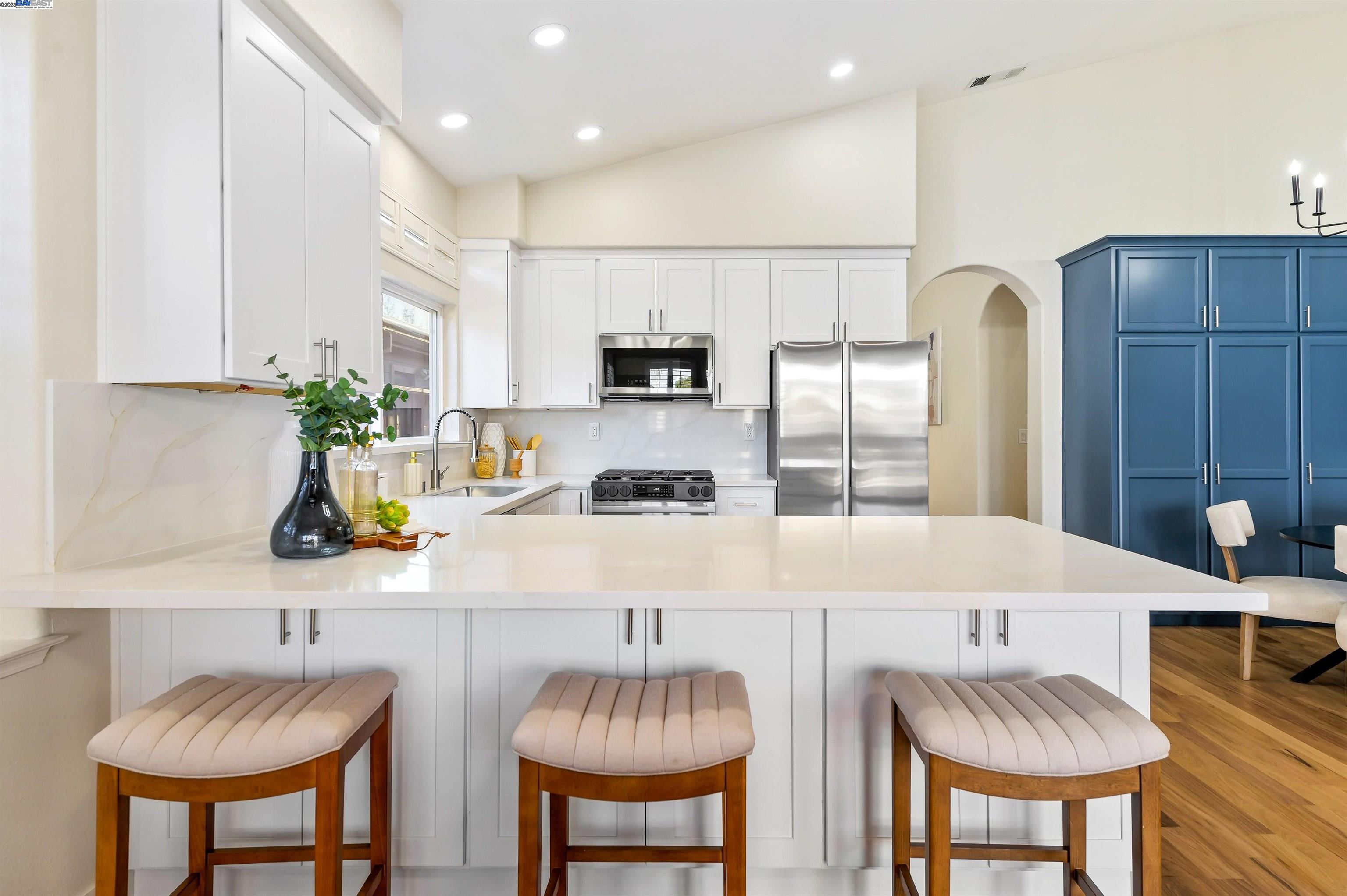 Detail Gallery Image 6 of 31 For 1821 Meadow Glen Dr, Livermore,  CA 94551 - 3 Beds | 2 Baths