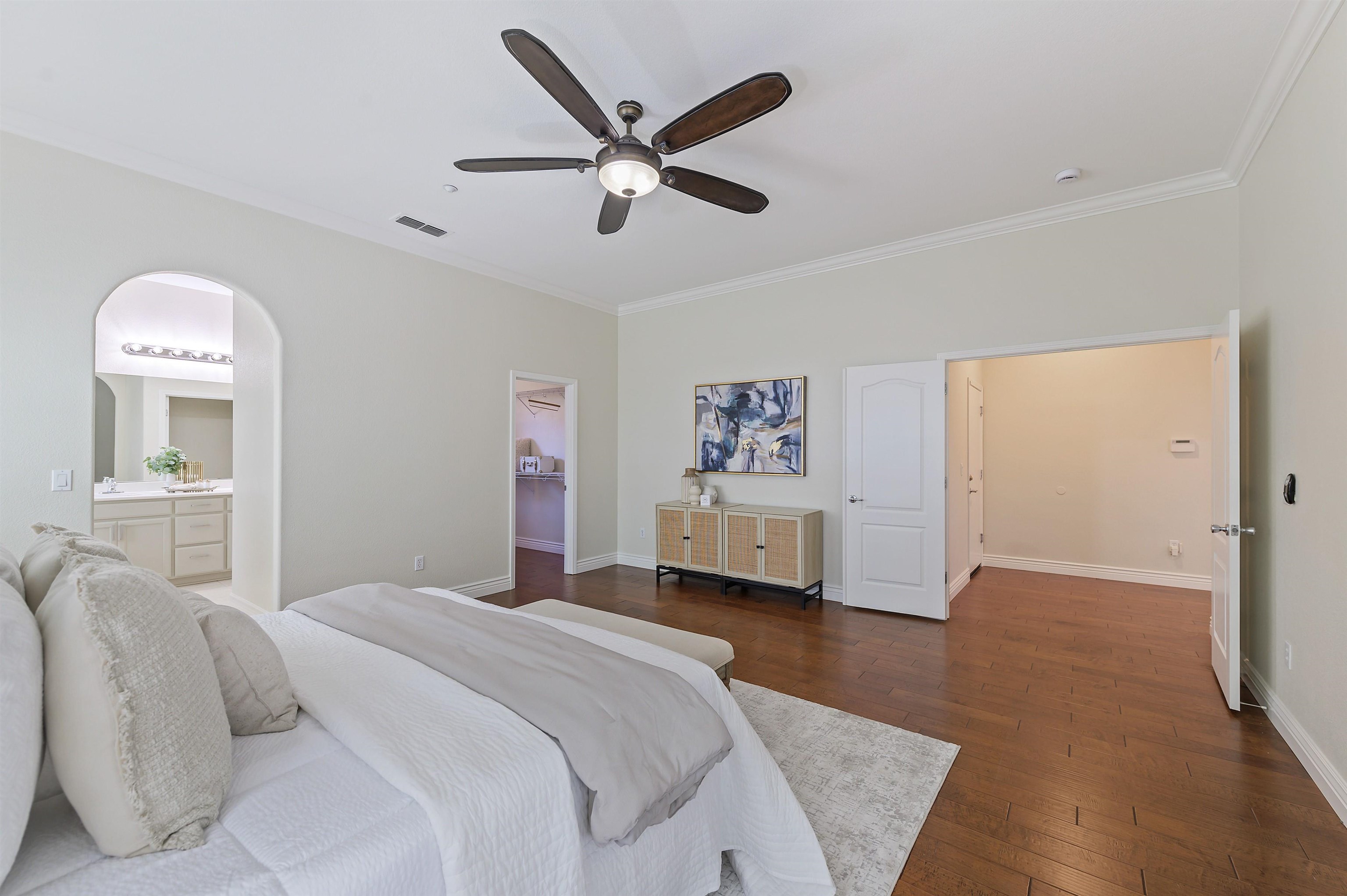 Detail Gallery Image 14 of 32 For 725 Central Ave, Livermore,  CA 94551 - 4 Beds | 2/1 Baths