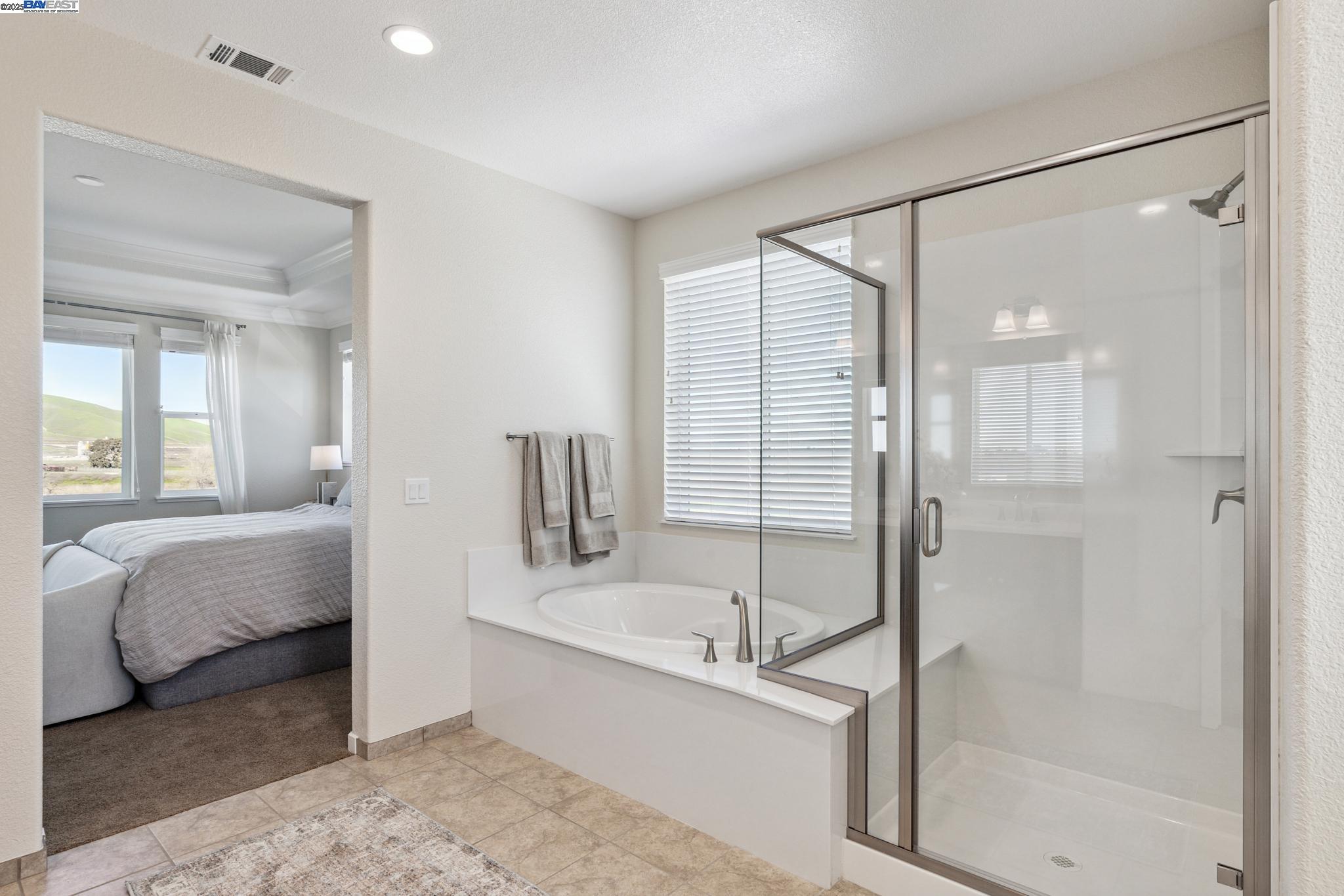 Detail Gallery Image 17 of 22 For 1488 Monument Ln, Fairfield,  CA 94533 - 4 Beds | 3 Baths