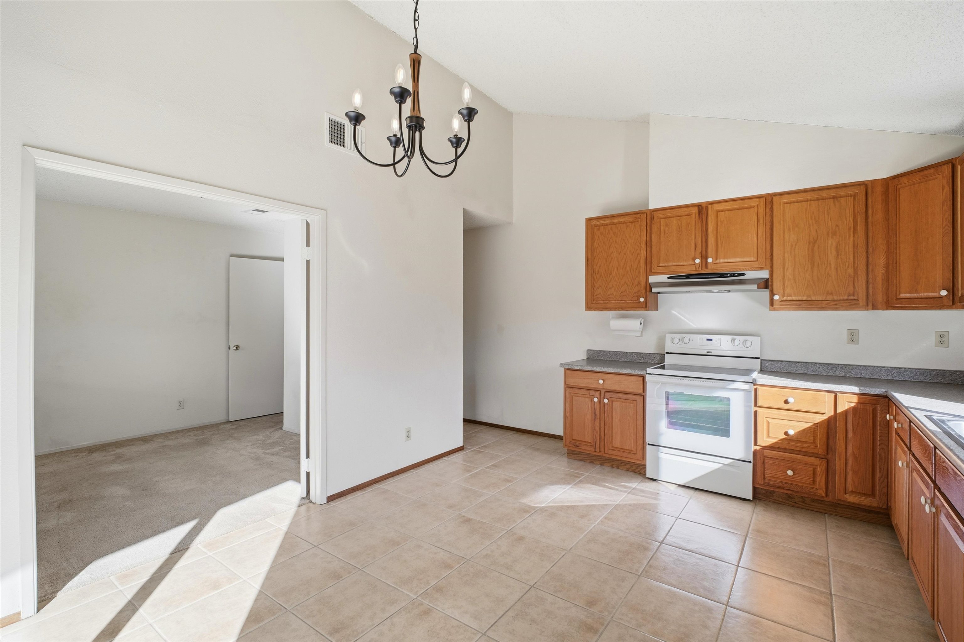 Detail Gallery Image 9 of 28 For 34311 Chester Ct, Fremont,  CA 94555 - 3 Beds | 2 Baths