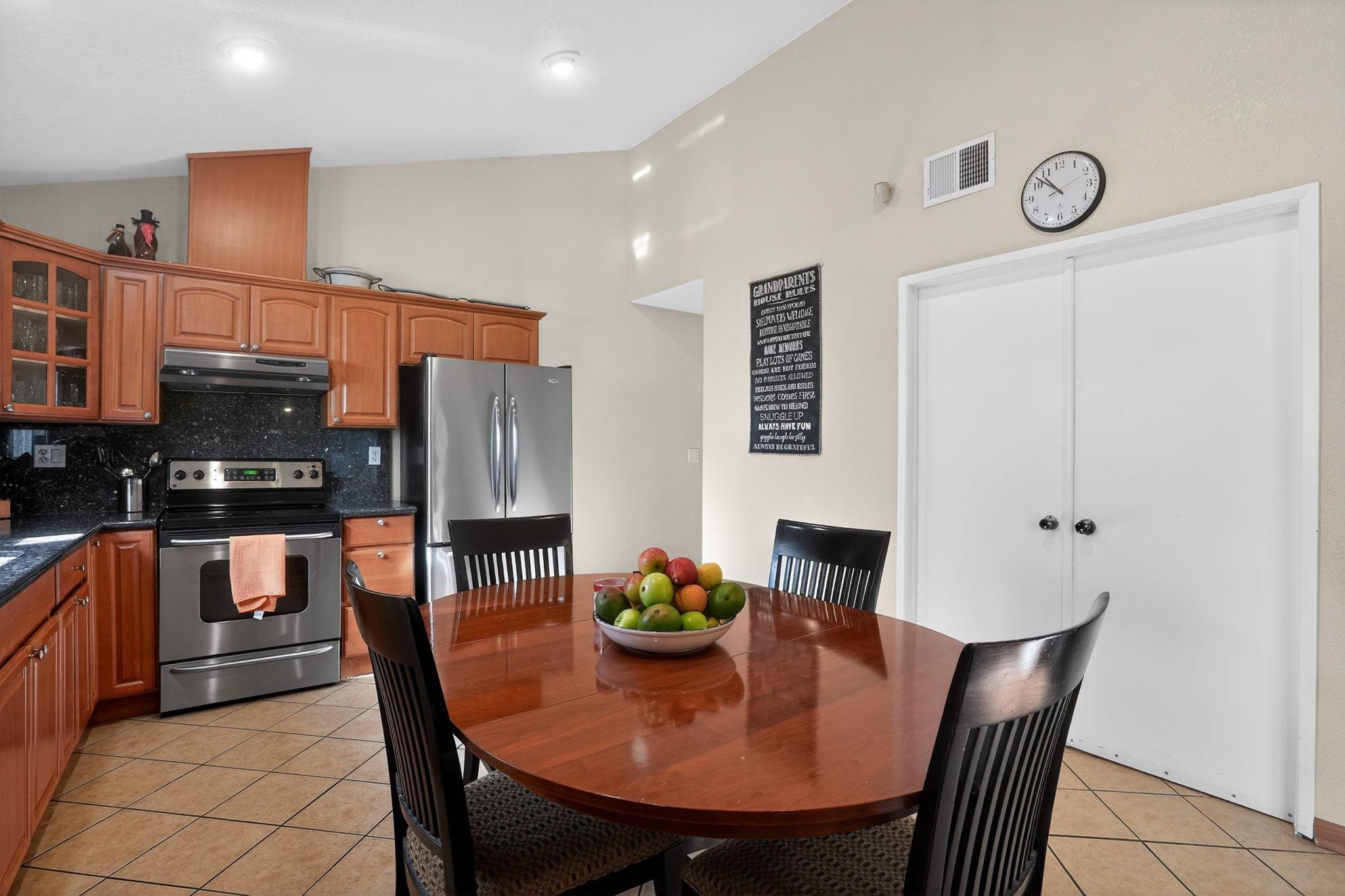 Detail Gallery Image 10 of 19 For 4212 Gordon St, Fremont,  CA 94555 - 3 Beds | 2 Baths