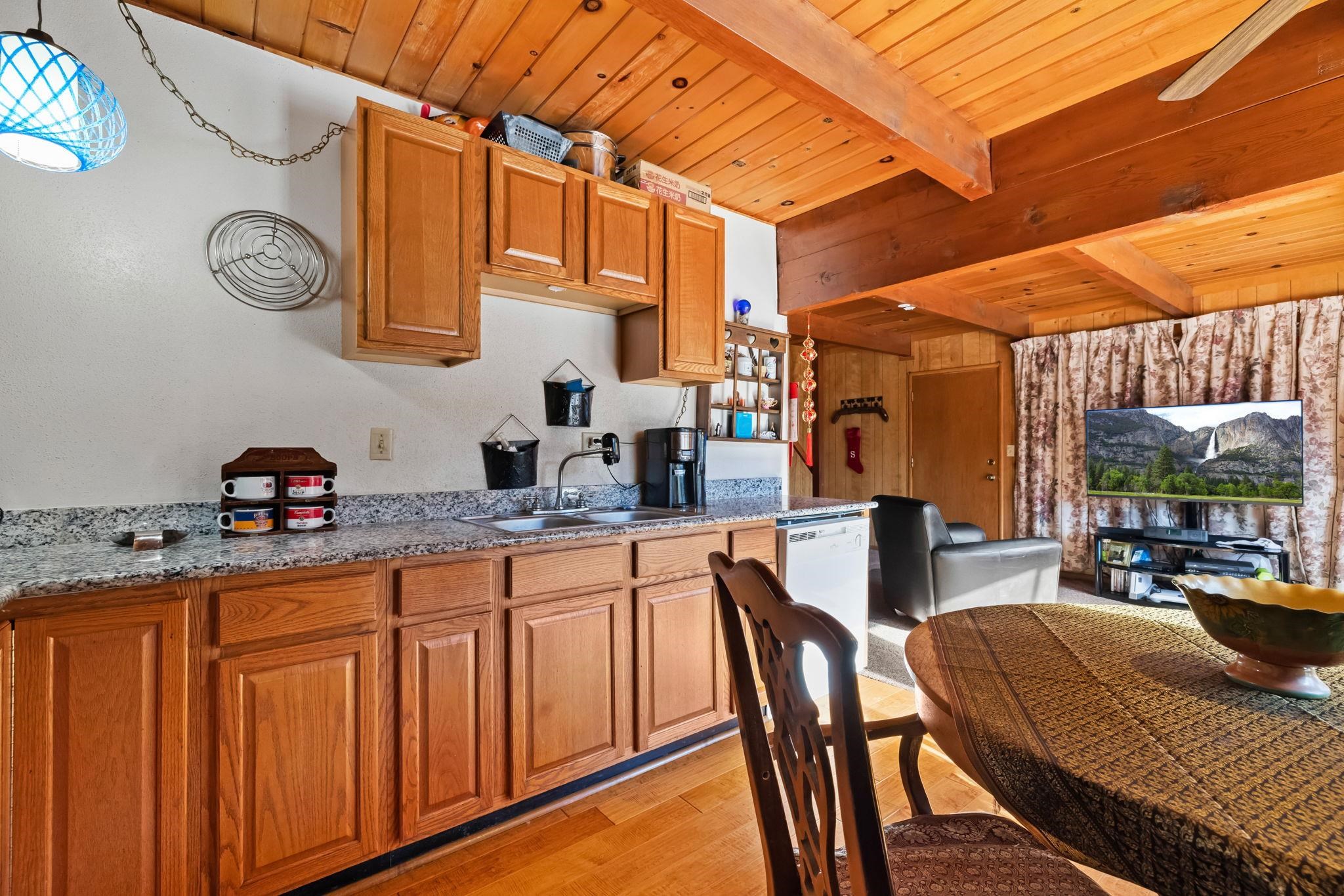 Detail Gallery Image 12 of 27 For 26039 Long Barn Rd, Long Barn,  CA 95335 - 4 Beds | 2 Baths