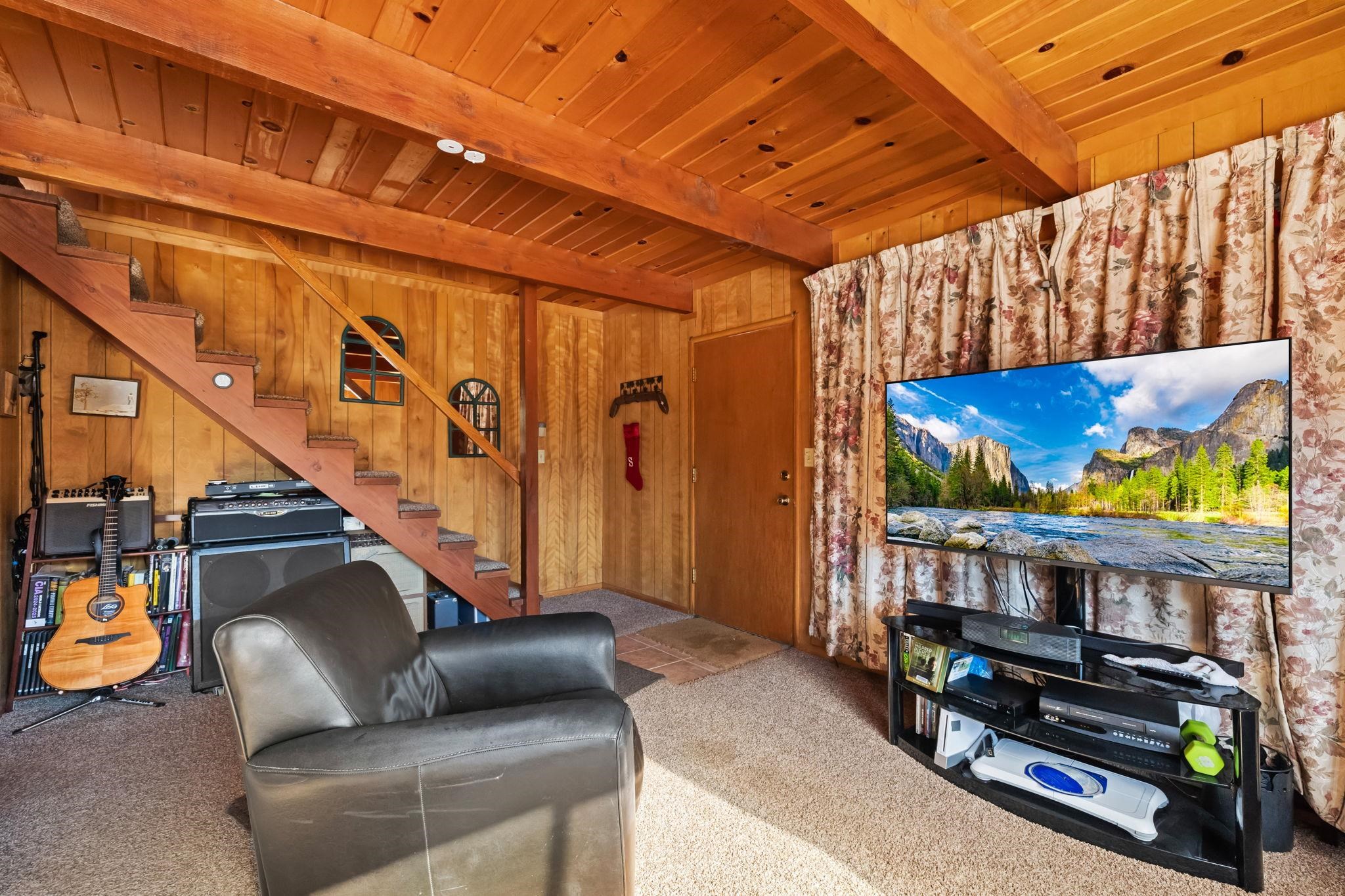 Detail Gallery Image 14 of 27 For 26039 Long Barn Rd, Long Barn,  CA 95335 - 4 Beds | 2 Baths