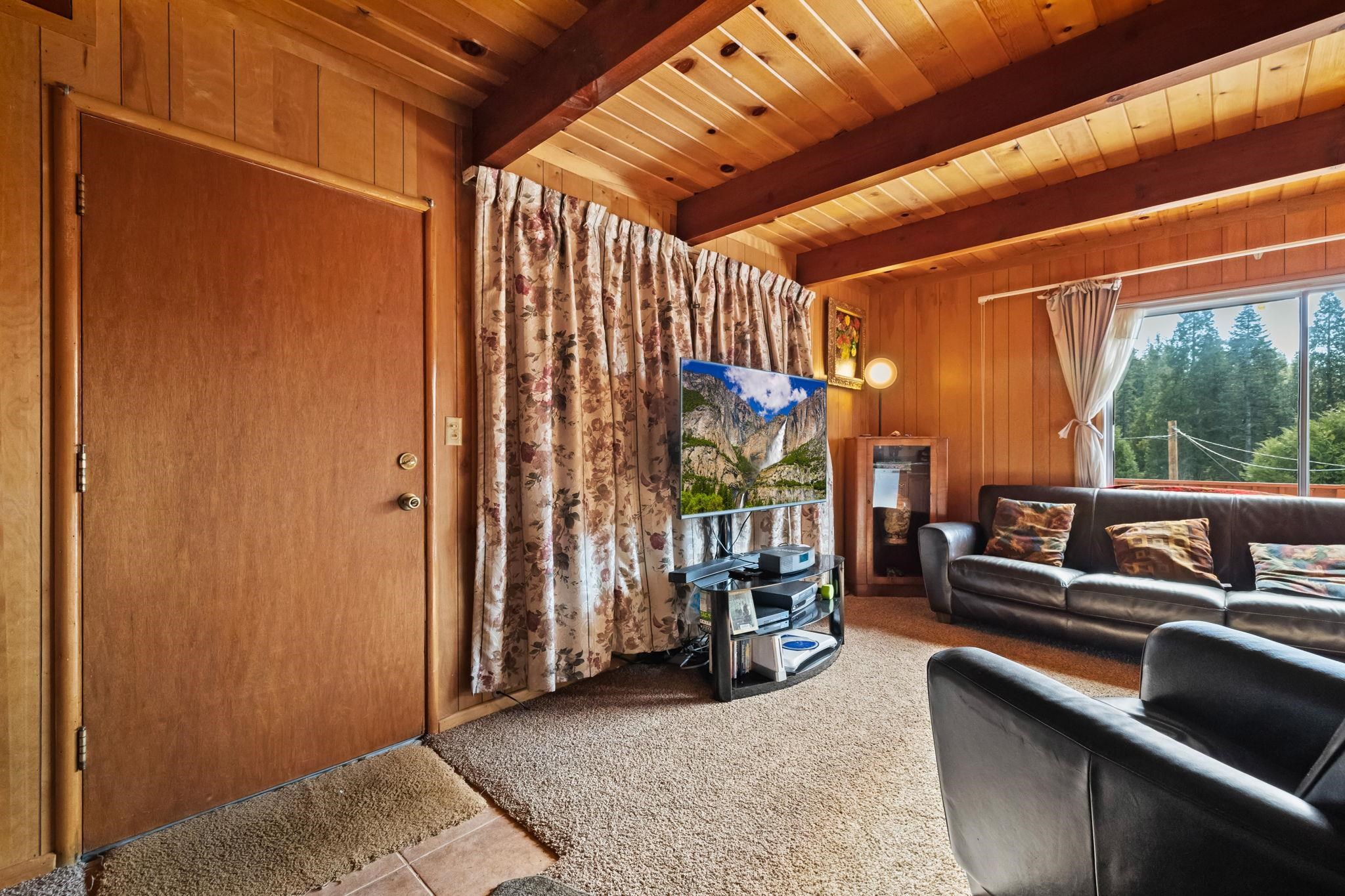 Detail Gallery Image 8 of 27 For 26039 Long Barn Rd, Long Barn,  CA 95335 - 4 Beds | 2 Baths