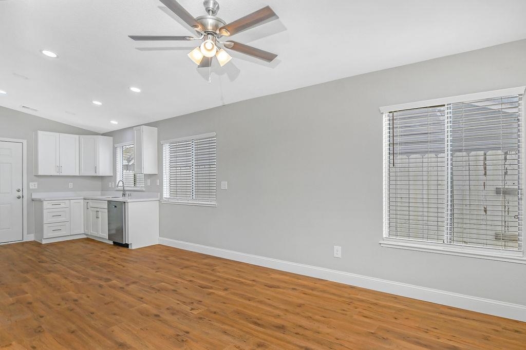 Detail Gallery Image 13 of 35 For 5200 Grass Valley Way, Antioch,  CA 94531 - 3 Beds | 2 Baths