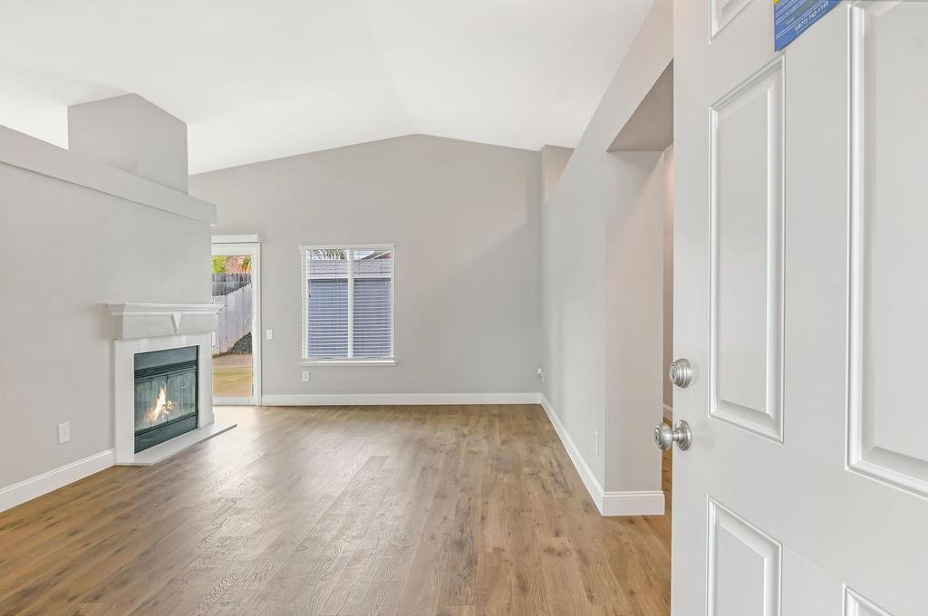 Detail Gallery Image 9 of 35 For 5200 Grass Valley Way, Antioch,  CA 94531 - 3 Beds | 2 Baths