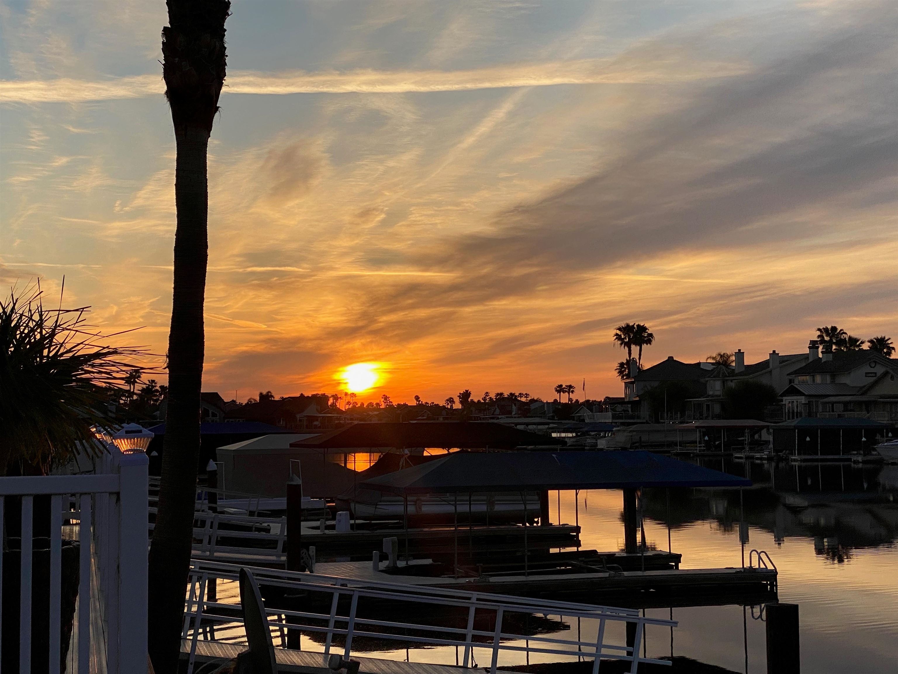 Detail Gallery Image 2 of 39 For 4174 Beacon Pl, Discovery Bay,  CA 94505 - 3 Beds | 2 Baths