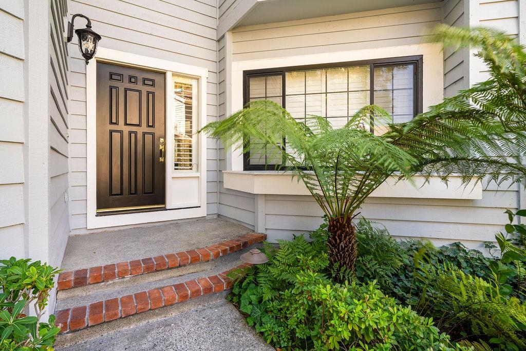 Detail Gallery Image 2 of 41 For 207 Kingswood Ct, Danville,  CA 94506 - 3 Beds | 2/1 Baths