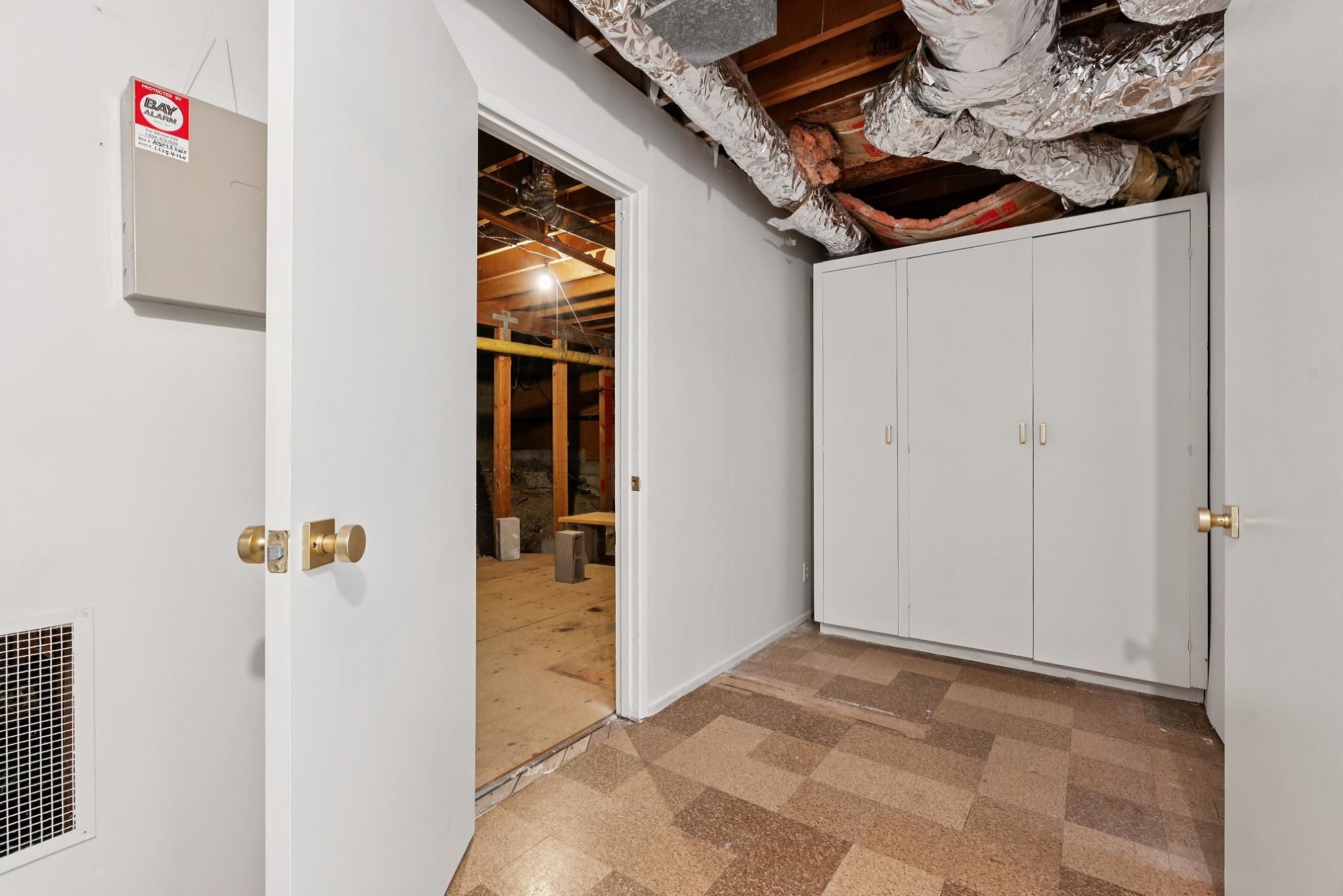 Detail Gallery Image 40 of 41 For 6227 Wood Dr, Oakland,  CA 94611 - 5 Beds | 3 Baths