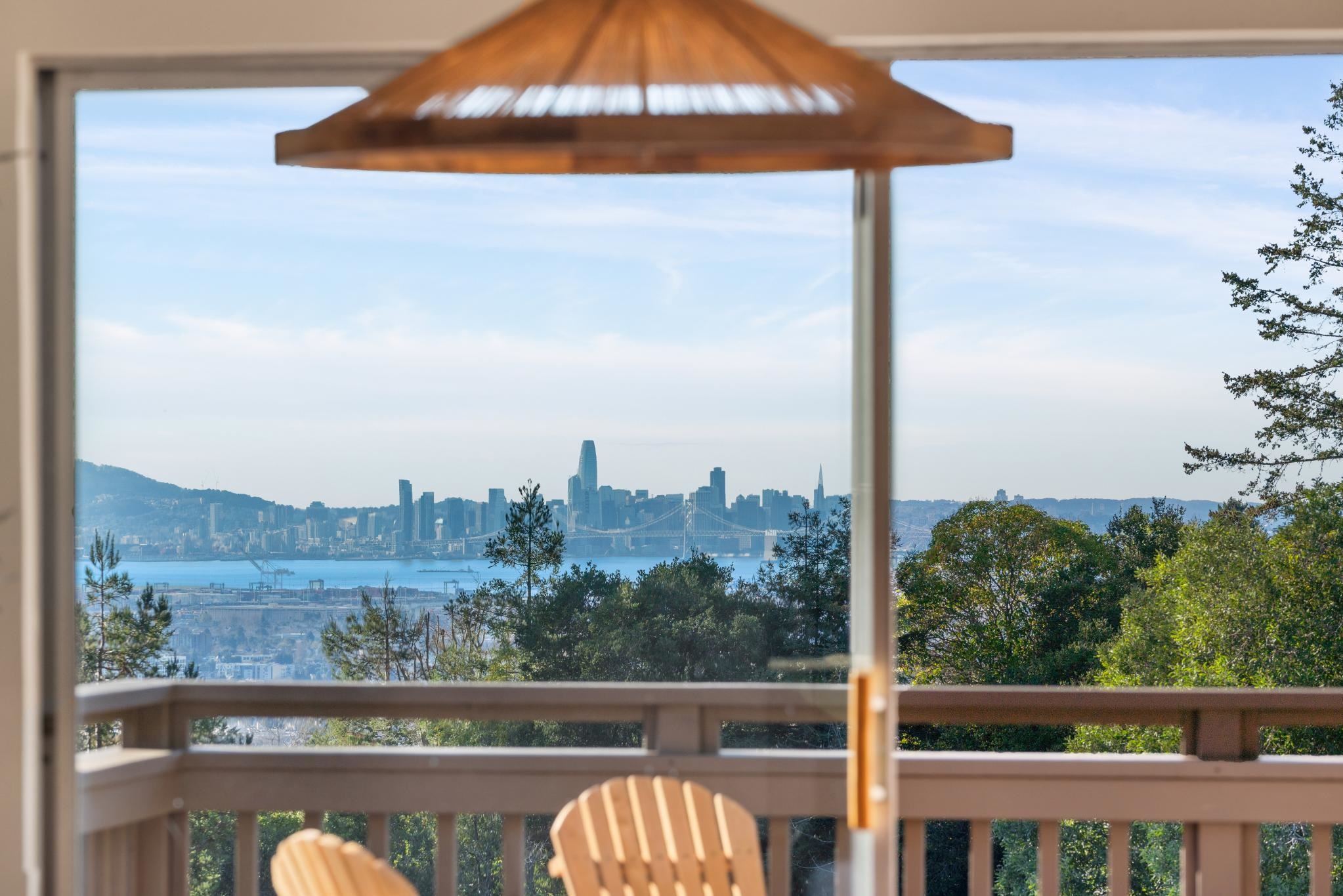 Detail Gallery Image 7 of 41 For 6227 Wood Dr, Oakland,  CA 94611 - 5 Beds | 3 Baths