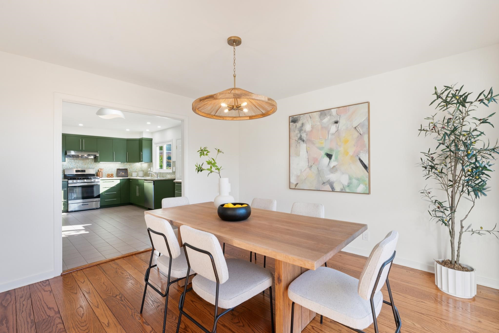 Detail Gallery Image 9 of 41 For 6227 Wood Dr, Oakland,  CA 94611 - 5 Beds | 3 Baths