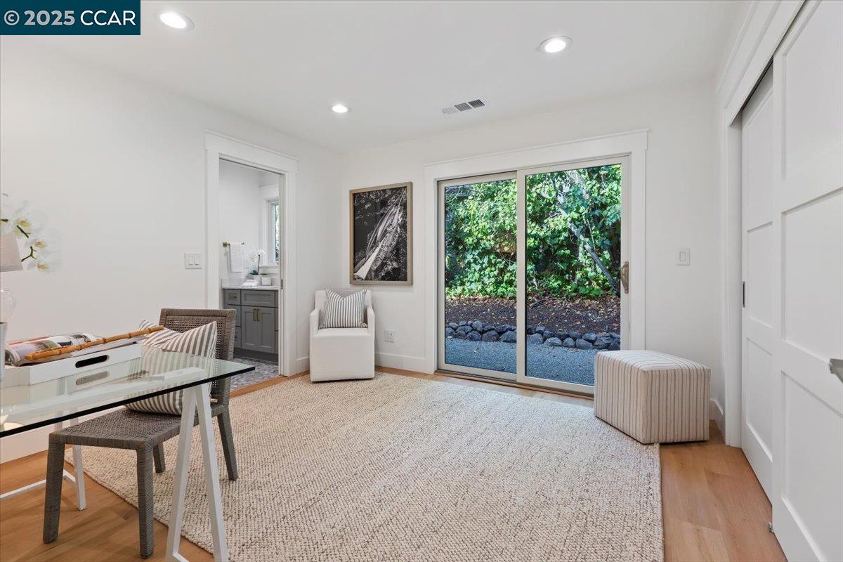 Detail Gallery Image 22 of 35 For 177 Ivy Dr, Orinda,  CA 94563 - 4 Beds | 3 Baths