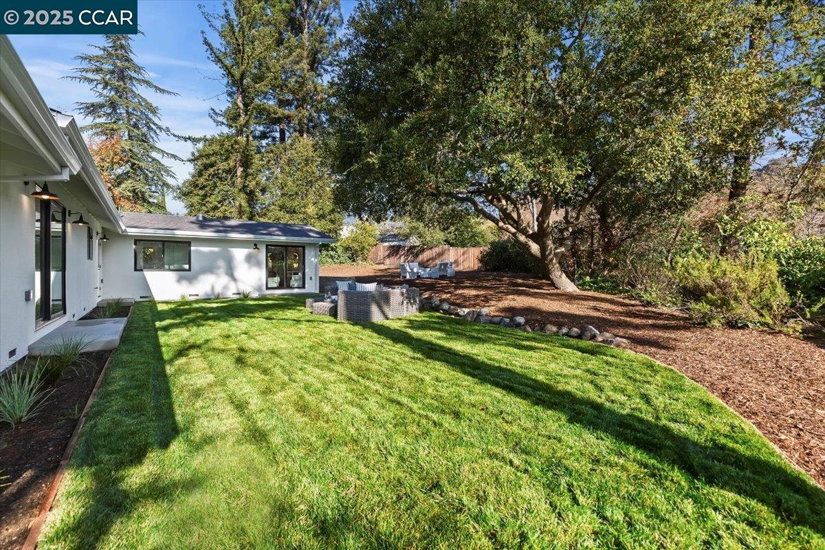 Detail Gallery Image 27 of 35 For 177 Ivy Dr, Orinda,  CA 94563 - 4 Beds | 3 Baths