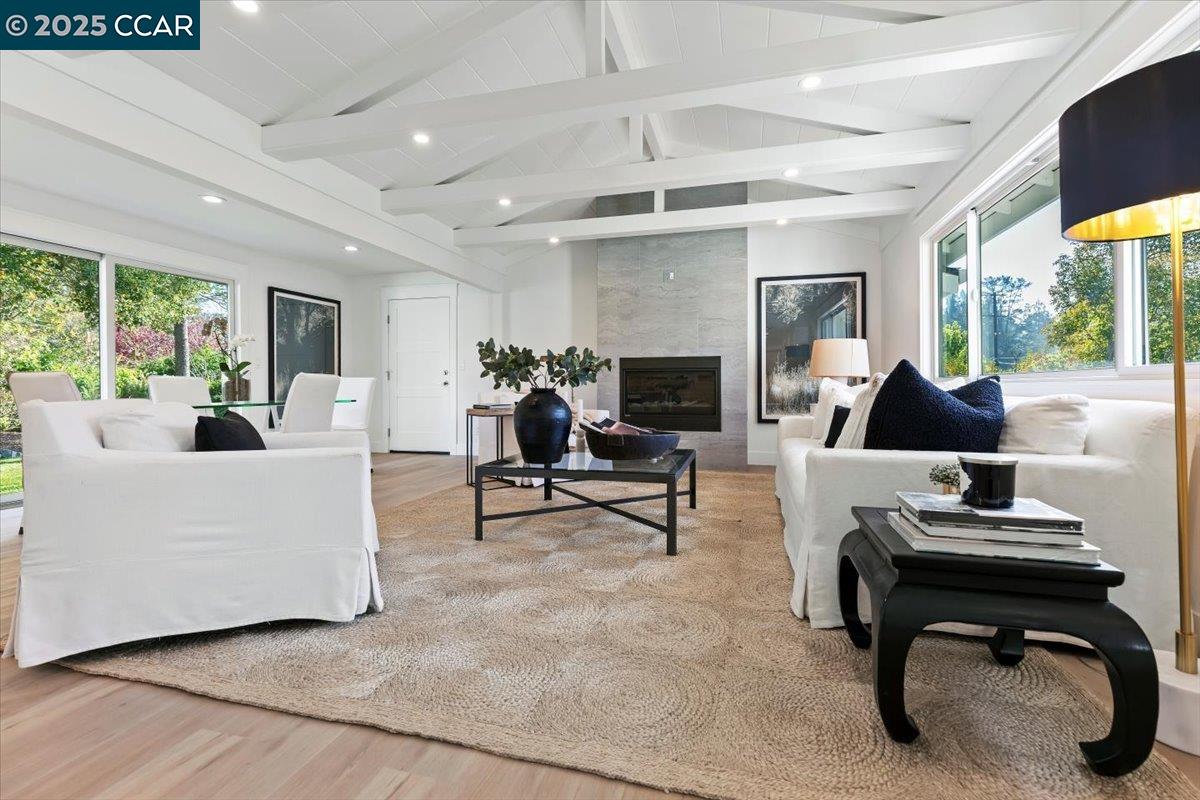 Detail Gallery Image 6 of 35 For 177 Ivy Dr, Orinda,  CA 94563 - 4 Beds | 3 Baths